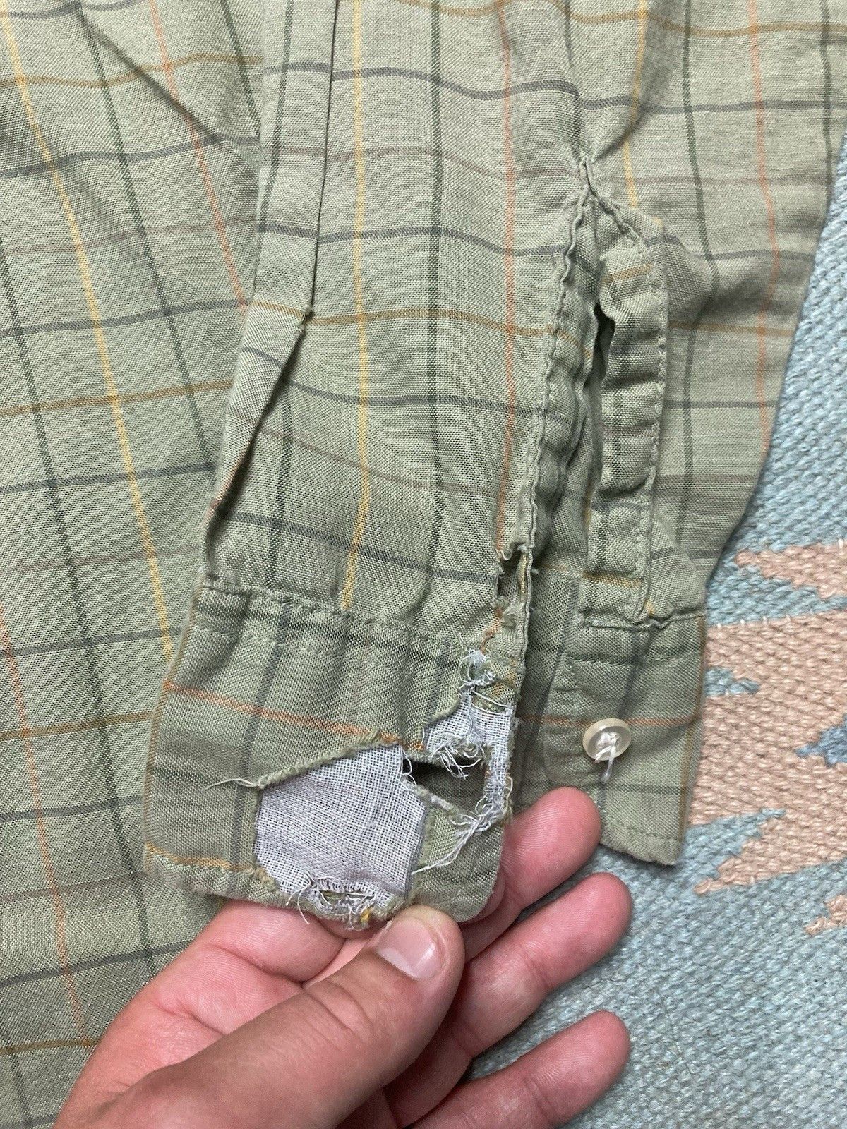 Vintage Vintage 60s 70s button shirt distressed plaid men’s large Size US L / EU 52-54 / 3 - 3 Thumbnail