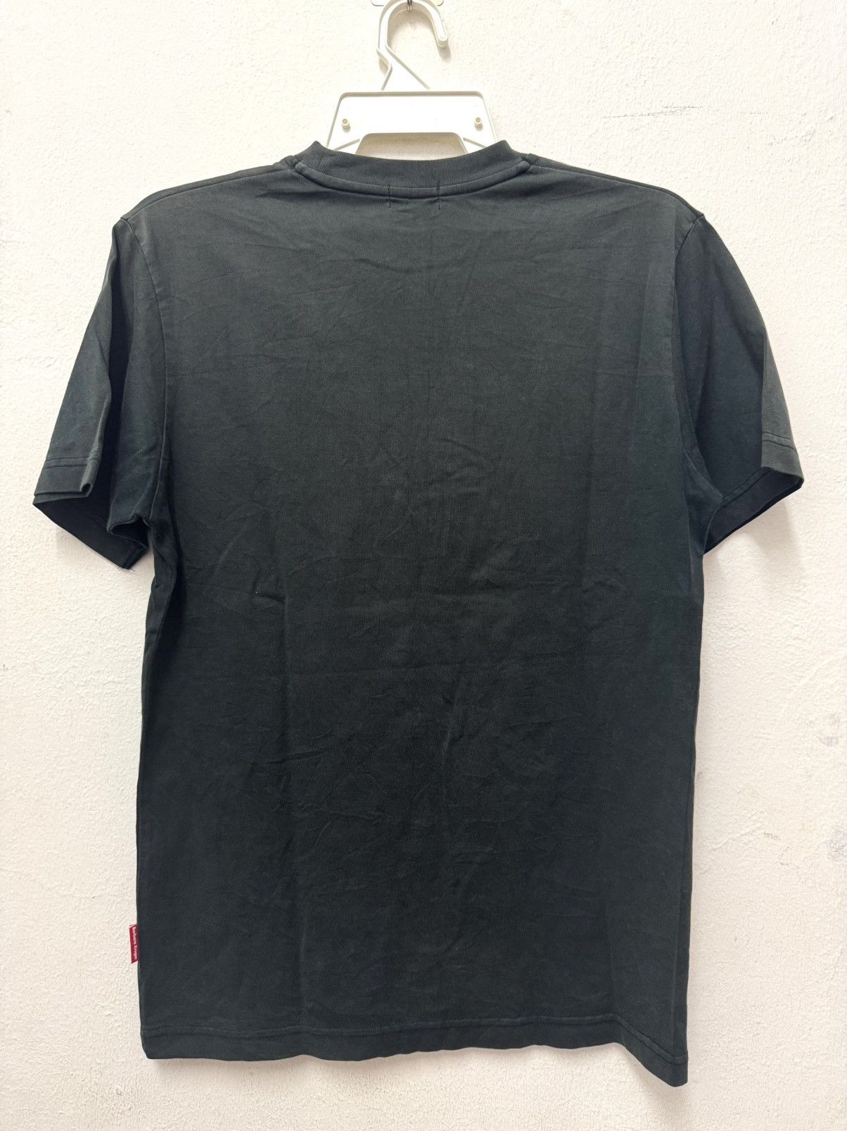 Barbara Kruger × Vintage Vintage Barbara Kruger Skull Who Laughs Last T shirt Size US M / EU 48-50 / 2 - 7 Thumbnail