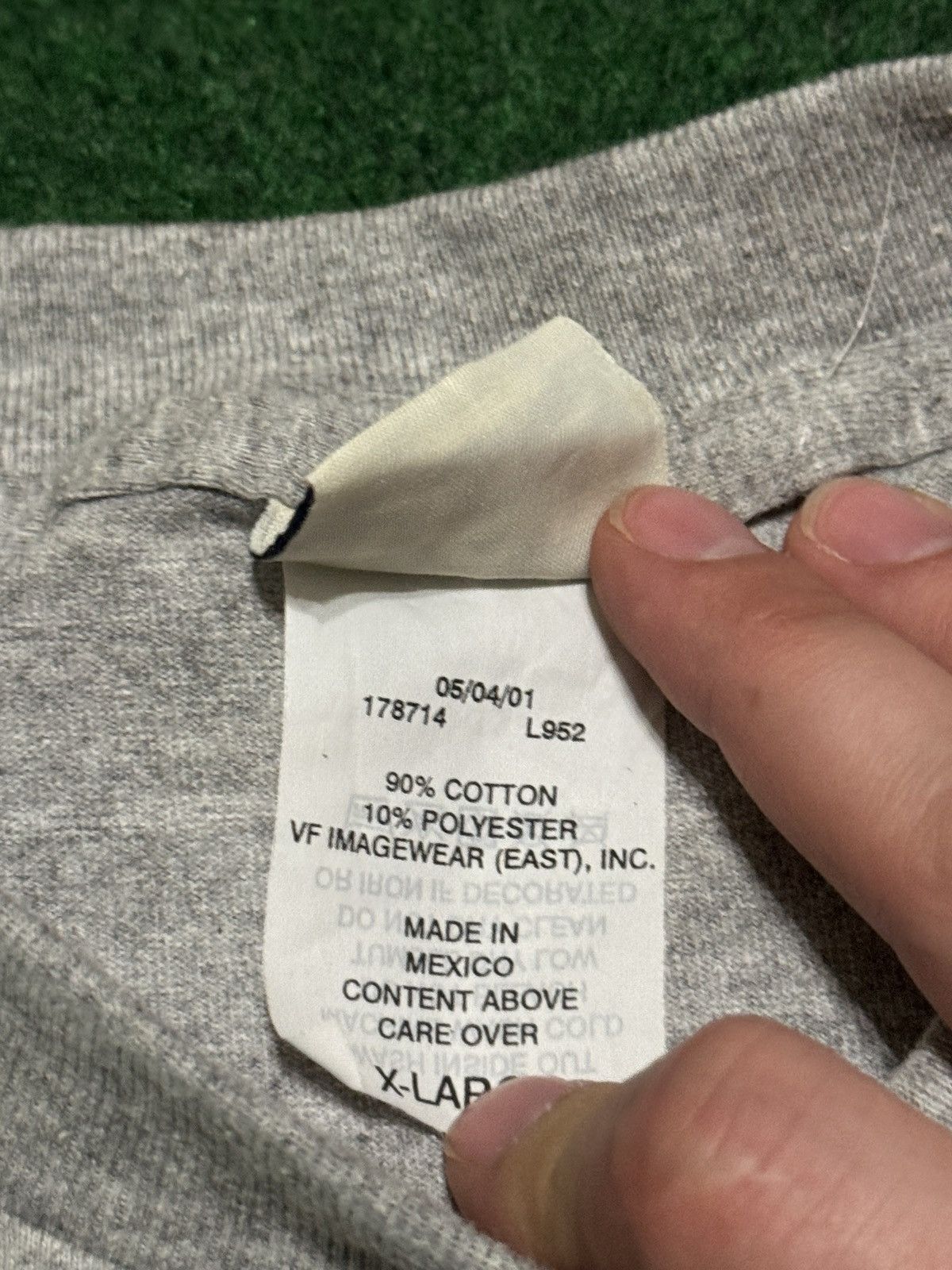 NFL kland Raiders Vintage NFL XL/XXl Baggy Football Y2K T Shirt Size US XL / EU 56 / 4 - 3 Thumbnail