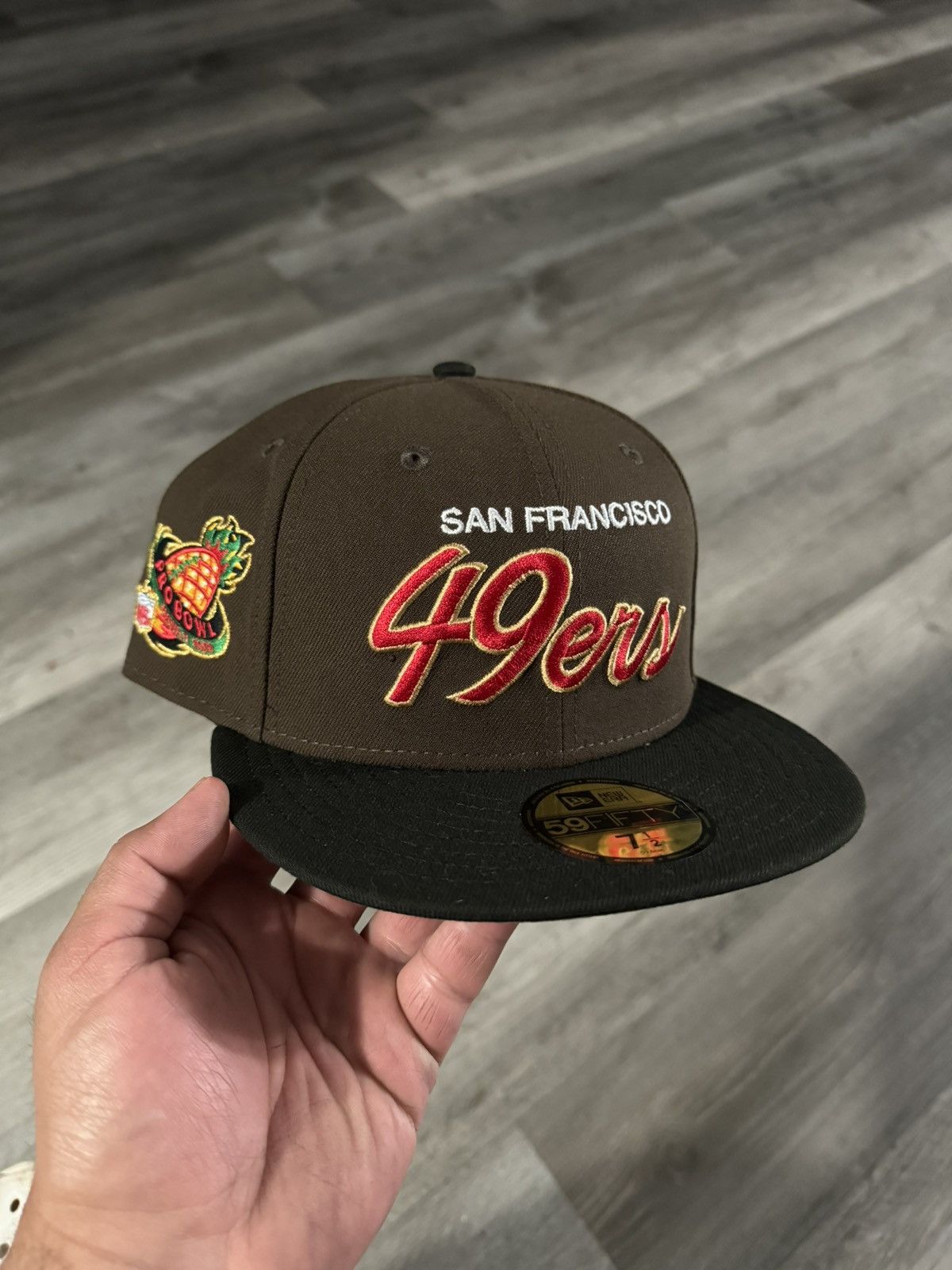 image of New Era 49Ers Fitted in Brown, Men's