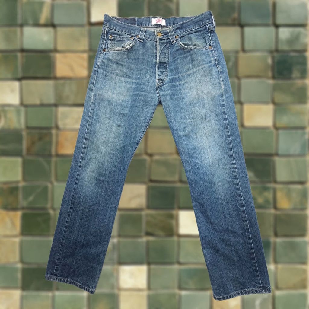 Levi's VINTAGE Levi's 501 Jeans Mens 31 x 30 Dark Wash Blue Y2K 2000s Denim Jeans Mens Leather Patch Button Fly Retro American Classic Size US 31 - 1 Thumbnail