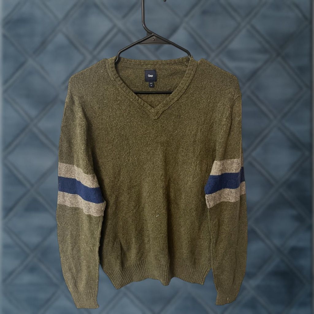Gap Gap Sweater Men Small Green Wool Blend V-Neck Pullover Sweatshirt Regular Fit Casual S Green Gap Logo All Seasons Mens Size US S / EU 44-46 / 1 - 1 Thumbnail