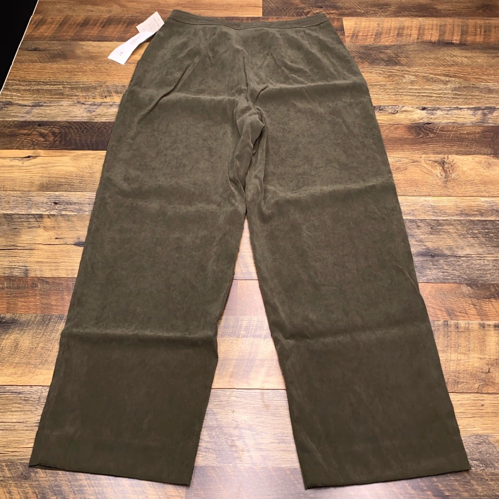 Vintage **Green Mid Rise Comfort Stretch Villager Liz Claiborne Pants 14** User: **Comfort Green Mid Rise Villager Liz Claiborne Pants 14** Size 36" / US 14 / IT 50 - 2 Thumbnail