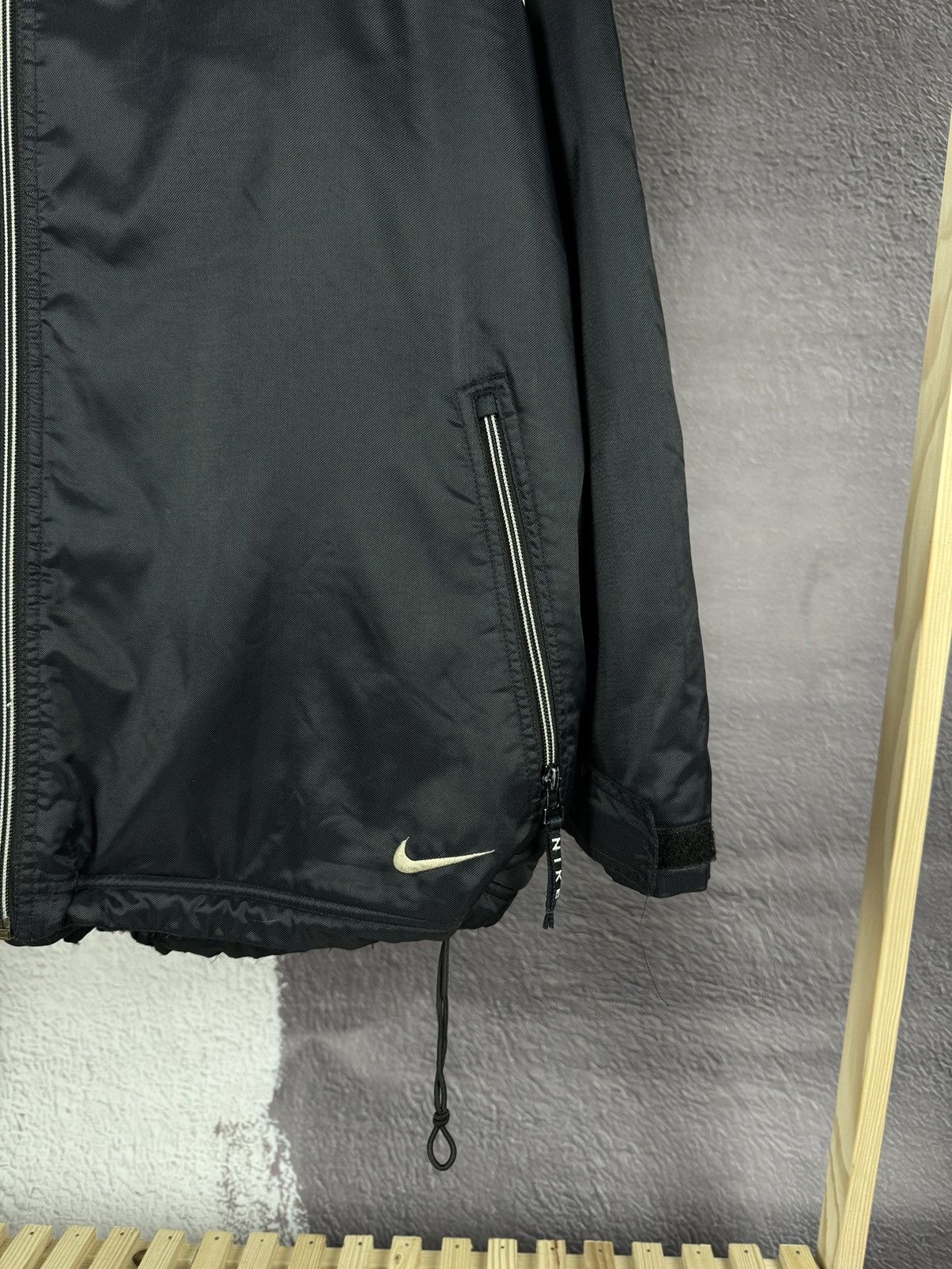 Nike × Vintage Nike vintage 90s black striped swoosh nylon fleece jacket Size US L / EU 52-54 / 3 - 7 Thumbnail