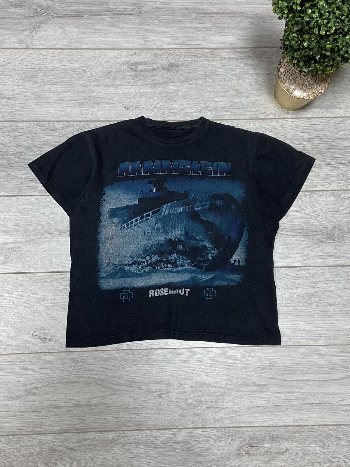 Band Tees Rammstein “Rosenrot” vintage ship t-shirt Size US S / EU 44-46 / 1 - 1 Thumbnail