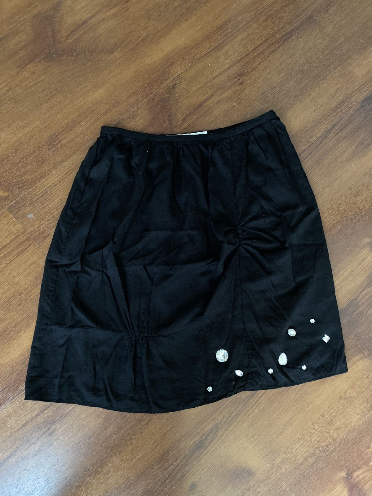Sunao Kuwahara Sunao Kuwahara Black Ruched Skirt with Gem Accents Size 30" / US 8 / IT 44 - 1 Thumbnail
