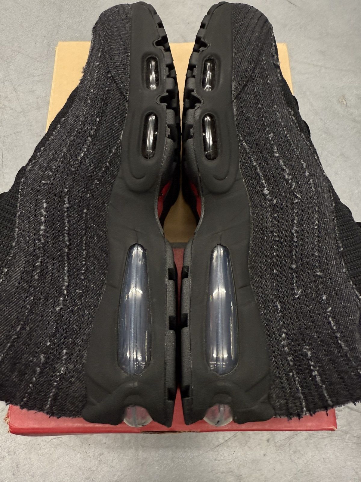 Levi's × Nike 2025 Nike Air Max 95 OG Levis Black Size US 9 / EU 42 - 3 Thumbnail