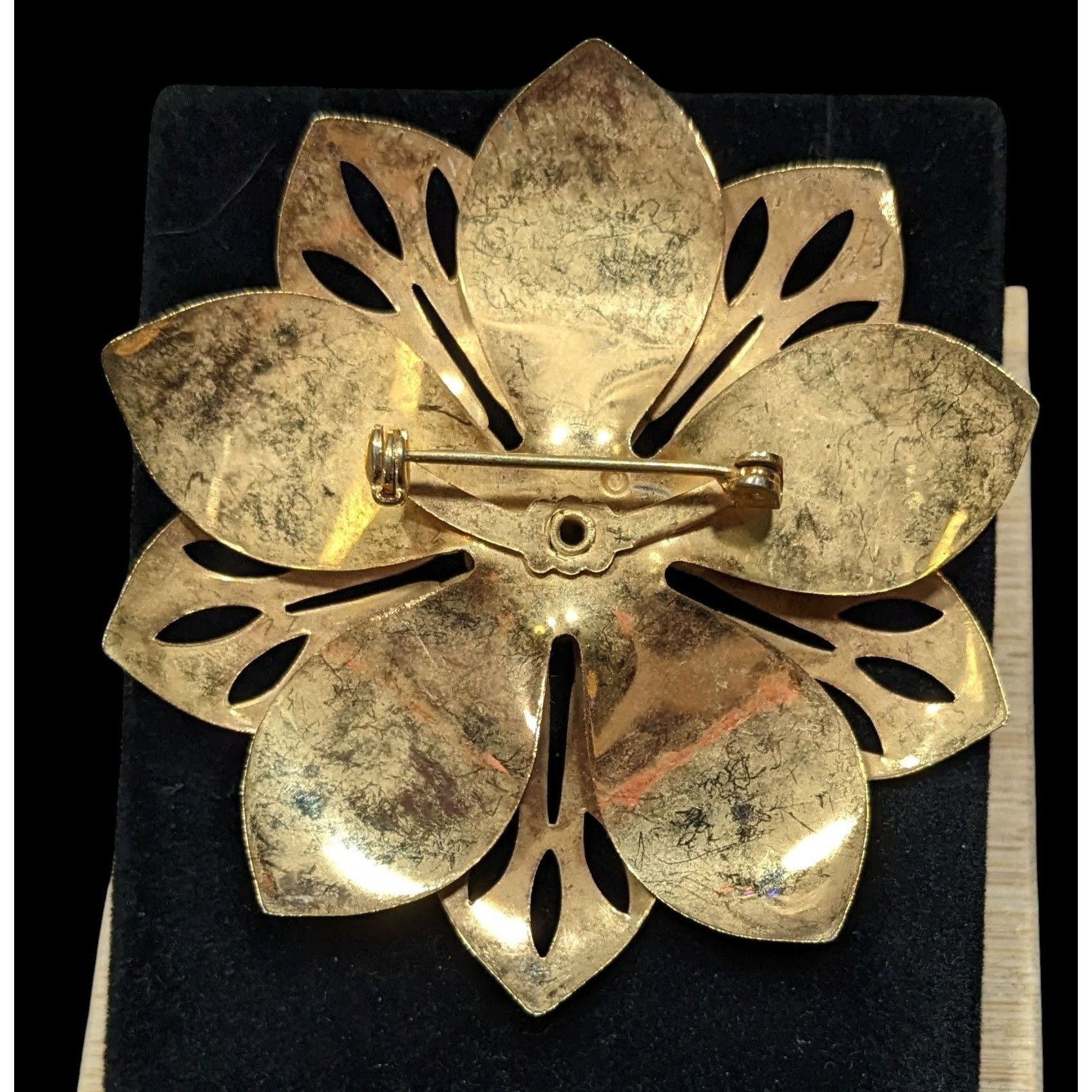 Other Vintage Floral Large Gold Tone Layered Flower Brooch Size ONE SIZE - 2 Thumbnail