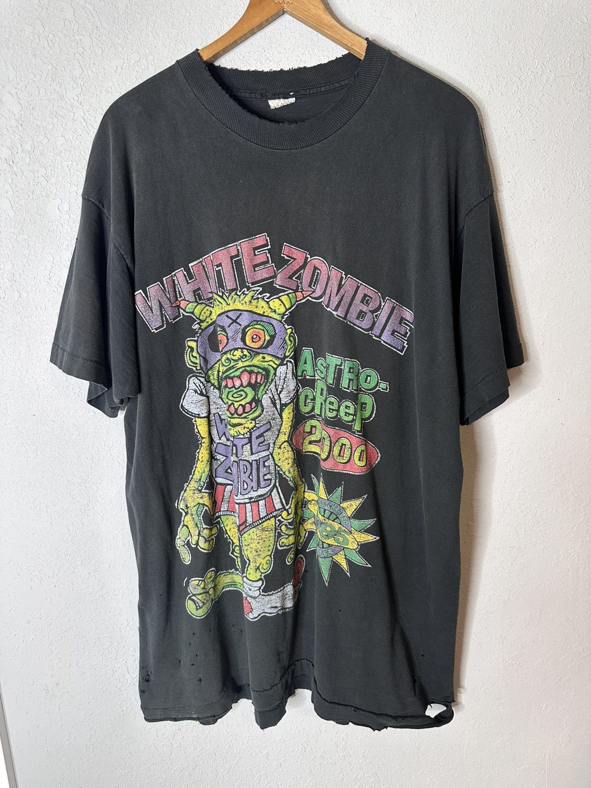 image of Band Tees x Vintage White Zombie Band Tshirt Astro Creep 1995 Size XL in Black, Men's