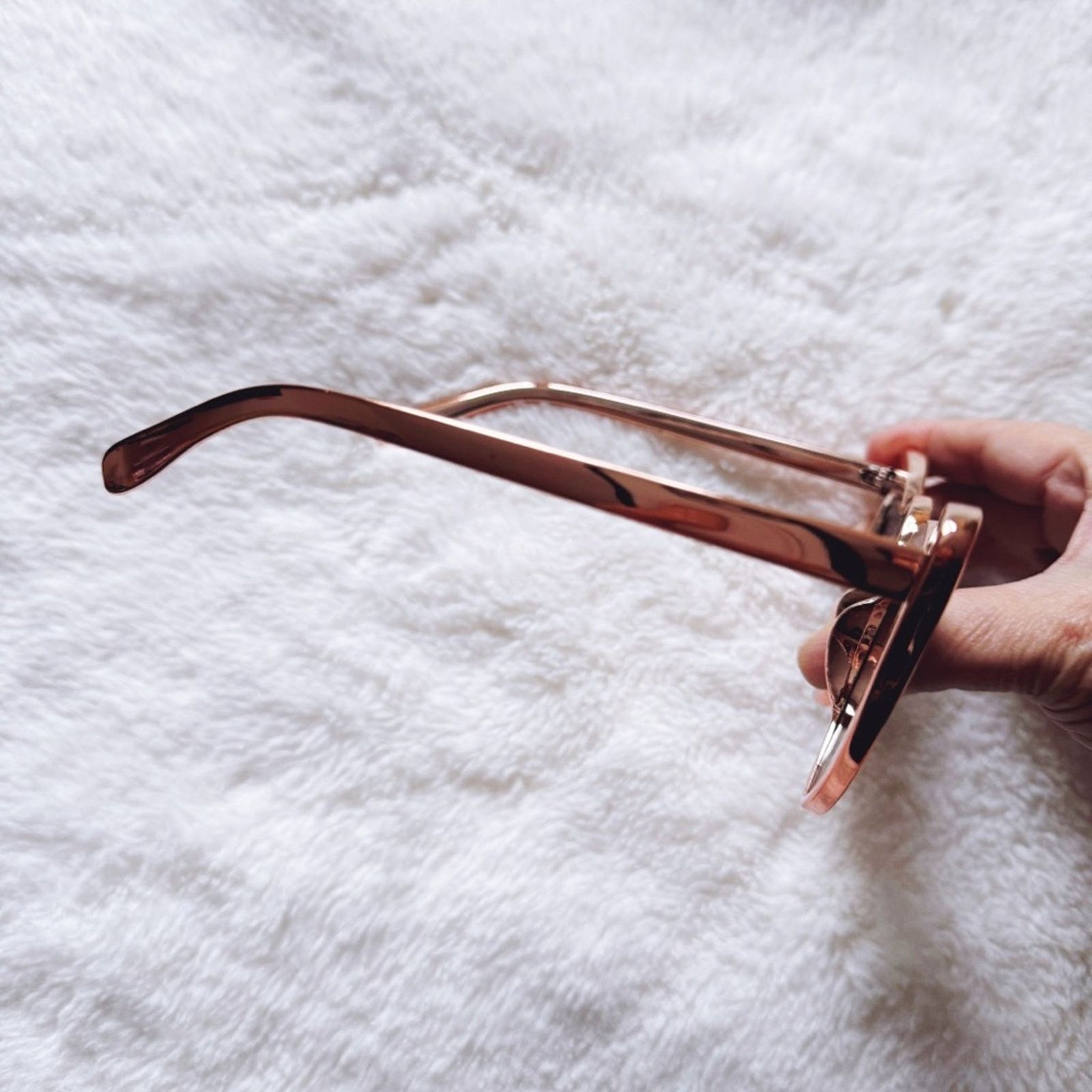 Other Addison Gold Heart-Shaped Sunglasses Size ONE SIZE - 7 Thumbnail