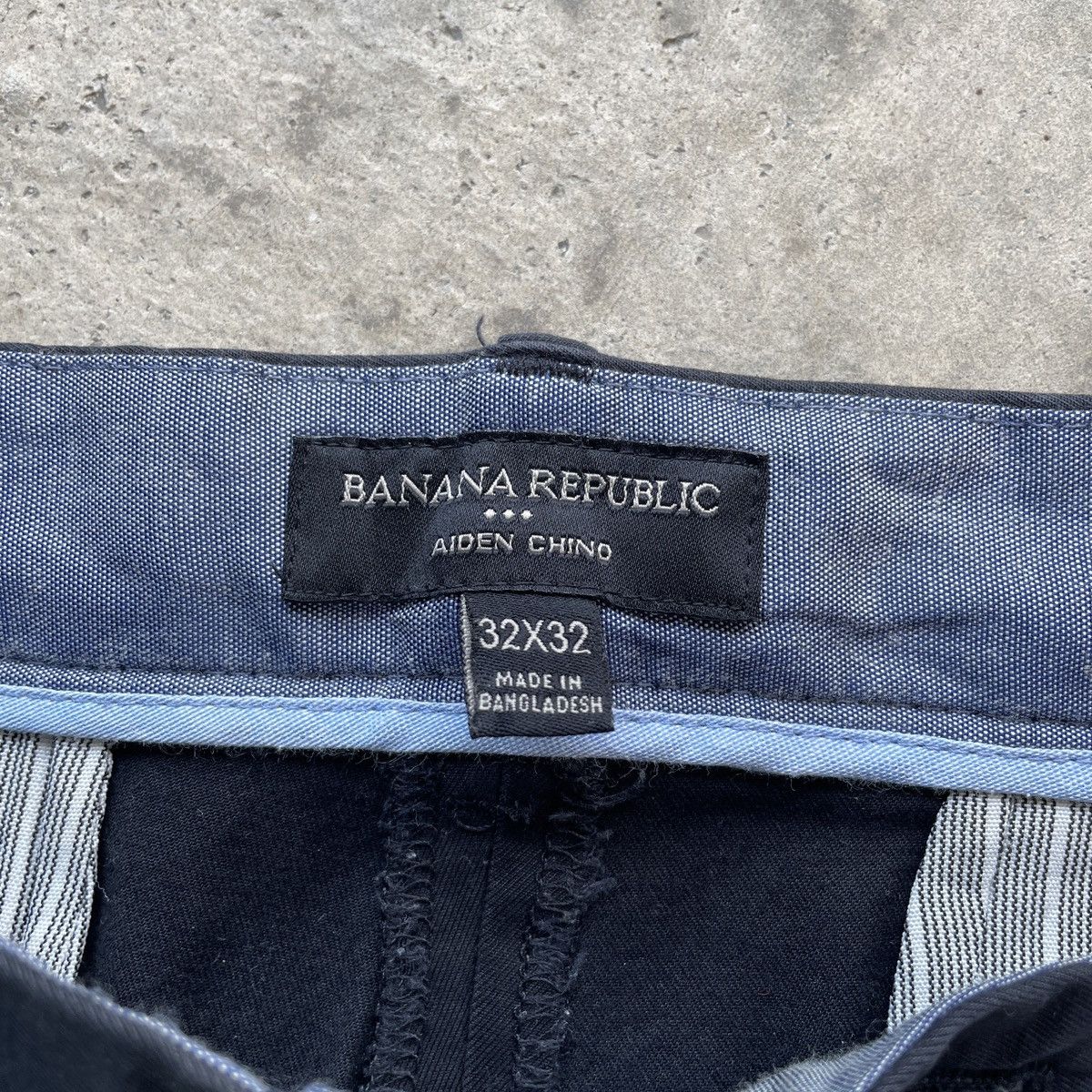 Banana Republic Vintage Banana Republic Black Faded Chinos Trousers Pants Size US 33 - 7 Thumbnail