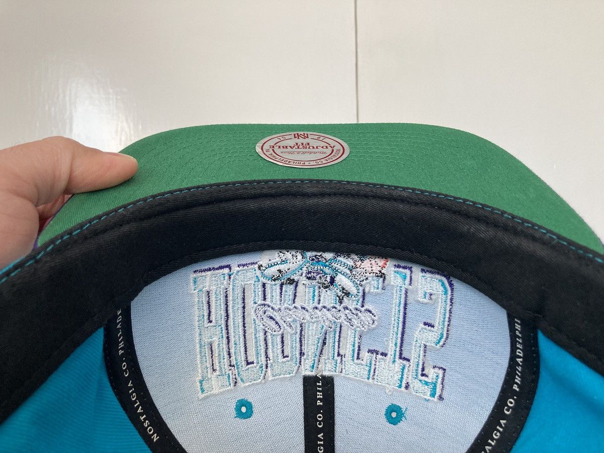 Mitchell & Ness × NBA × Vintage CHARLOTTE HORNETS MITCHELL & NESS SNAPBACK HAT NBA HARDWOOD Size ONE SIZE - 15 Thumbnail