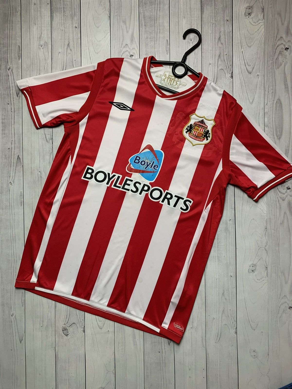 Umbro × Vintage Vintage Umbro Sunderland soccer jersey size M rare Size US M / EU 48-50 / 2 - 1 Thumbnail