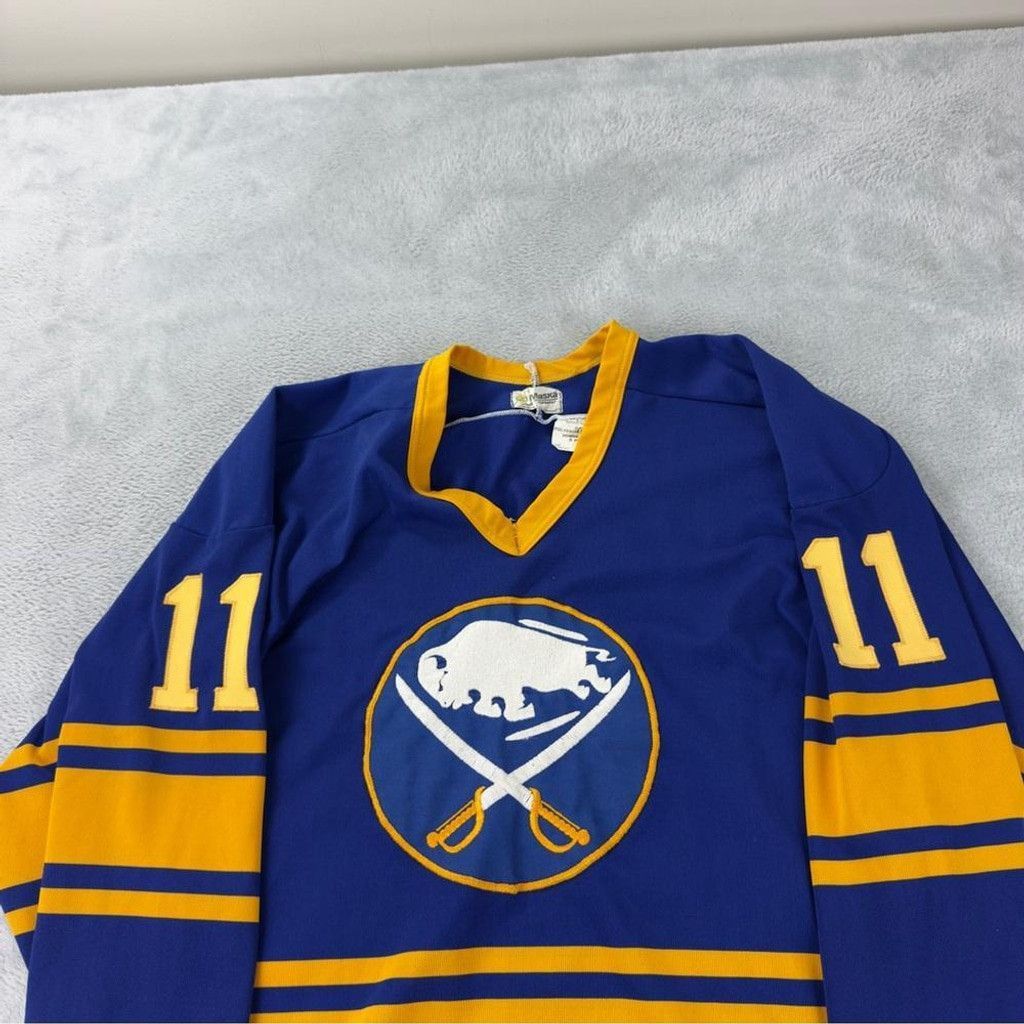 Mackage Vintage Buffalo Sabres Men's Sz Small 90's Maska NHL Jersey Size US S / EU 44-46 / 1 - 5 Thumbnail