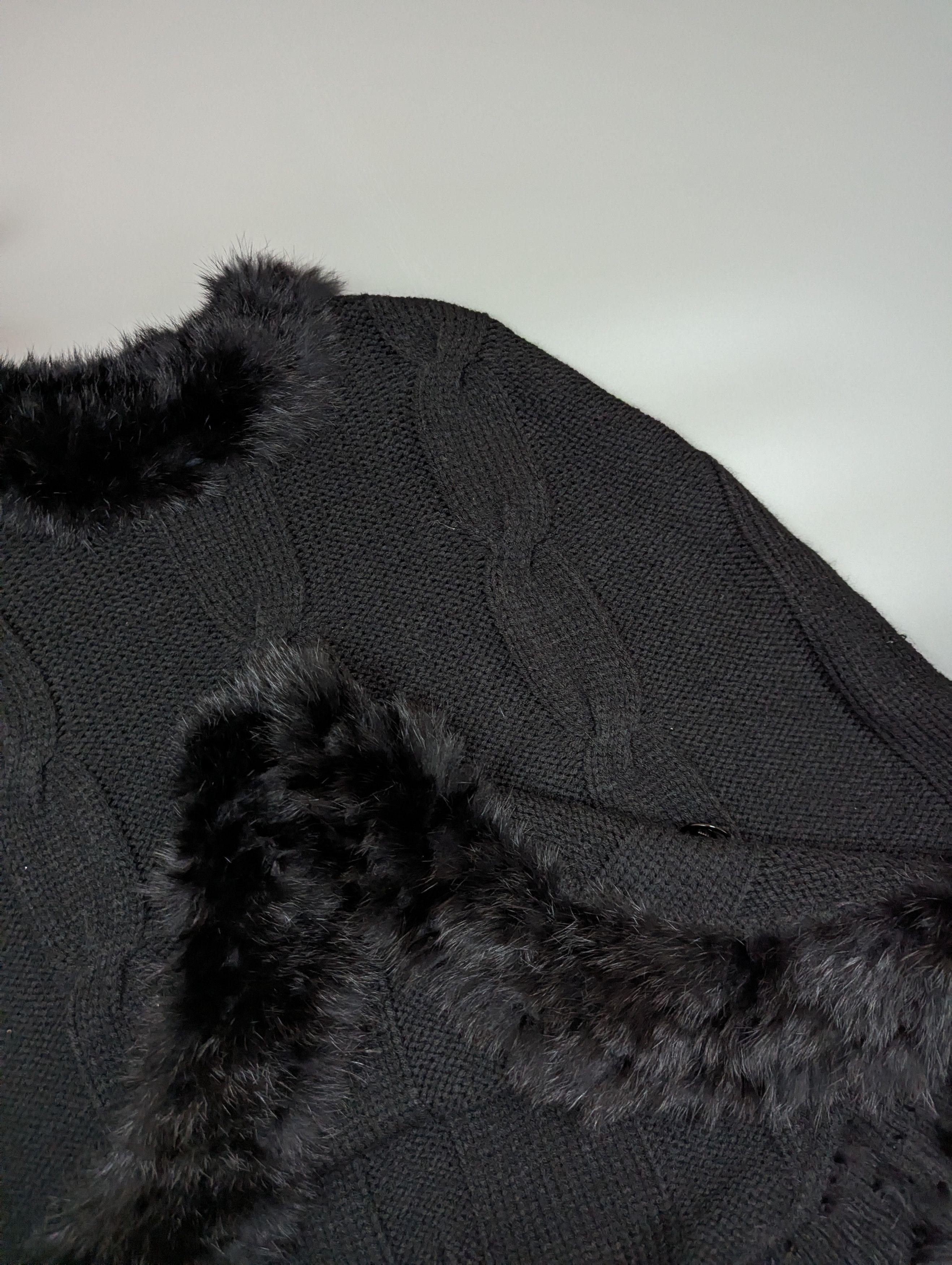 Giorgio Armani Armani Jeans Knitted Poncho Black Faux Fur Trim Bolero Size M / US 6-8 / IT 42-44 - 7 Thumbnail