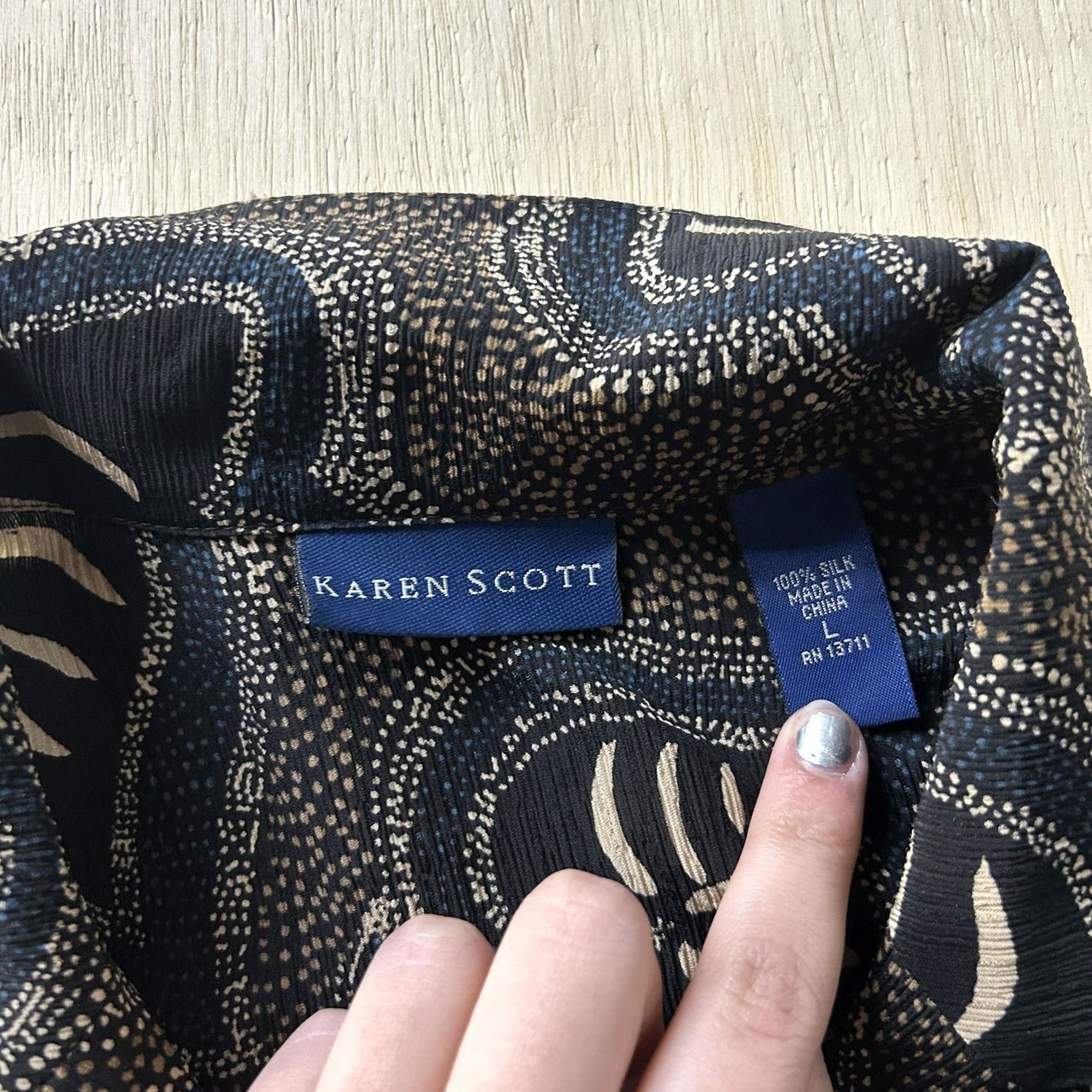 Vintage Karen Scott Shirt Womens Large Blue Black Silk Floral Button Up Short Sleeve Top Size L / US 10 / IT 46 - 2 Thumbnail