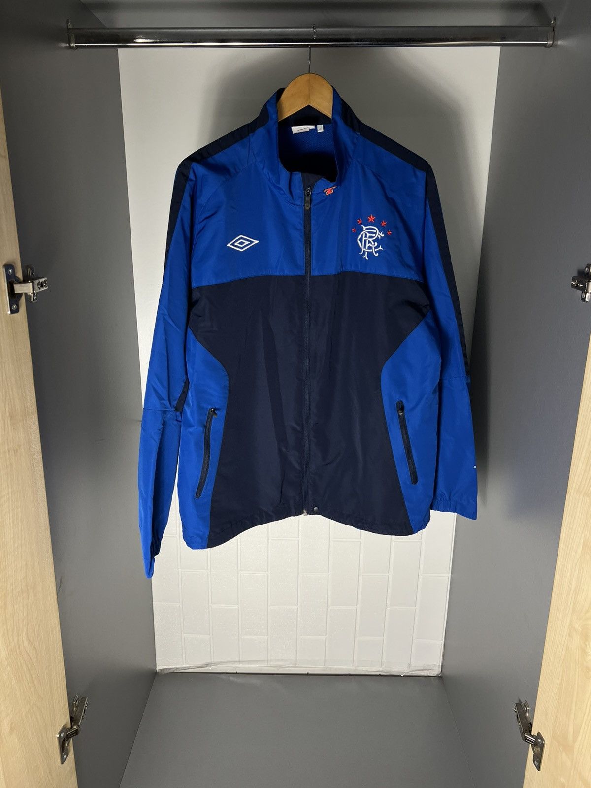Umbro VINTAGE UMBRO FC RANGERS SCOTLAND SOCCER JERSEY RETRO Y2K Size US XL / EU 56 / 4 - 7 Thumbnail