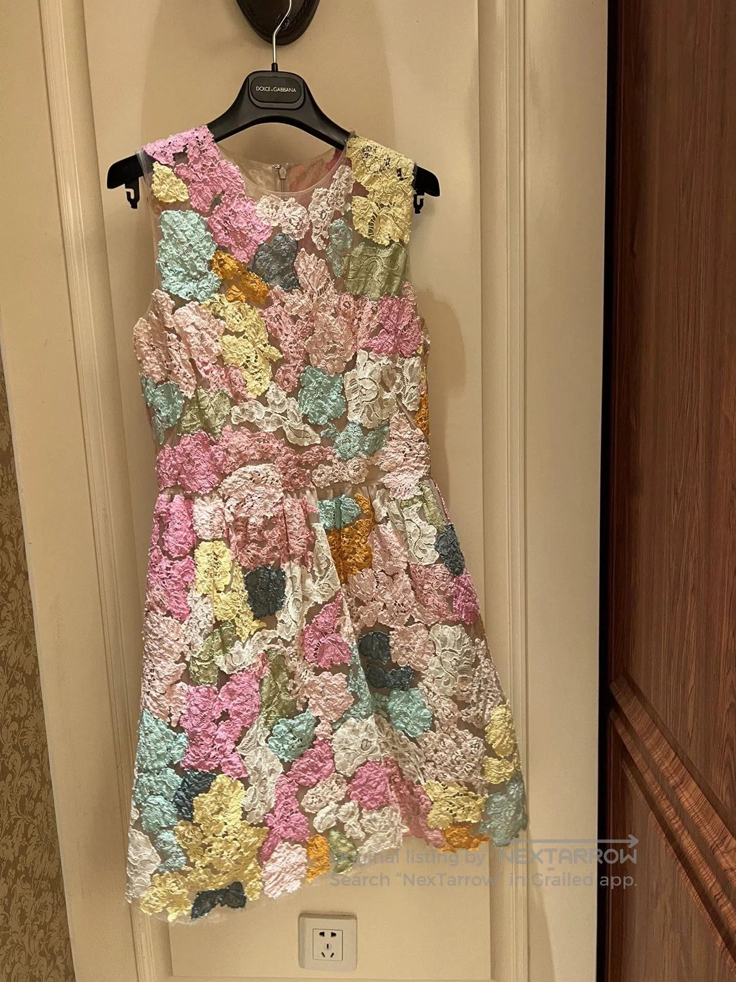 Valentino Valentino Floral Lace Sleeveless Dress. Size US M / EU 48-50 / 2 - 1 Thumbnail