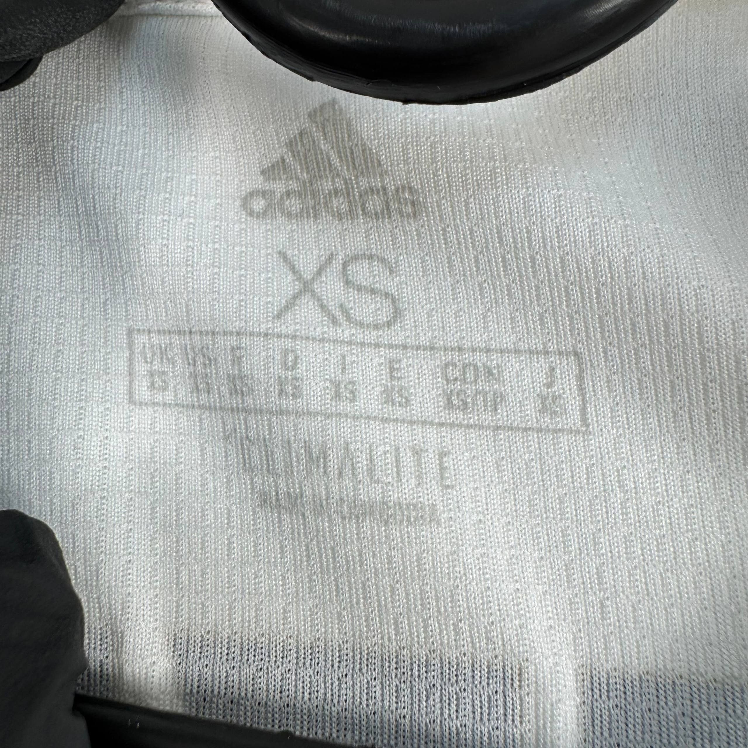 Adidas Adidas Real Madrid Home Jersey 2019/20 Benzema #9 XS Size US XS / EU 42 / 0 - 3 Thumbnail