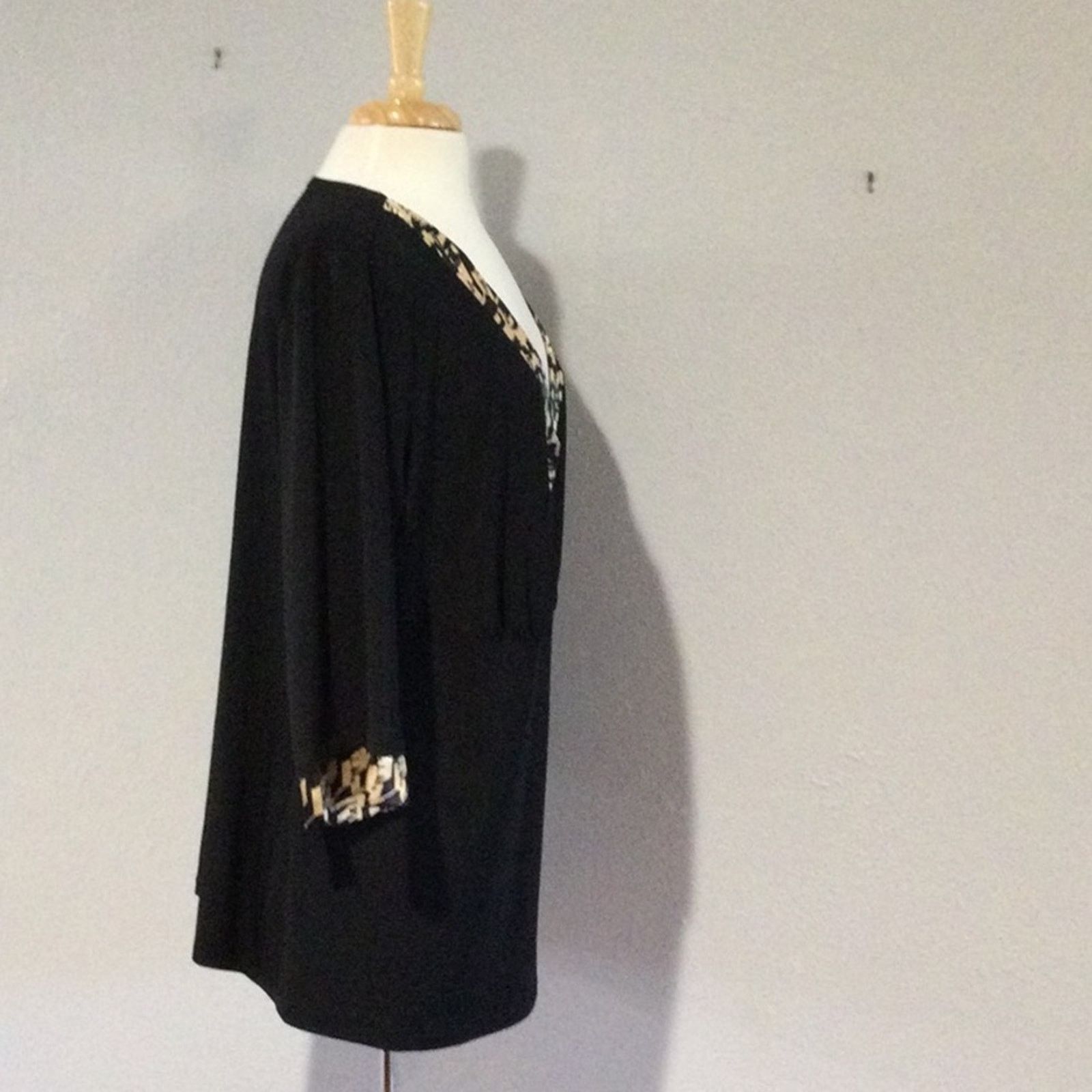 Other I.N. Studio Woman Black & Tan V-neck Pullover Blouse Size 1X Size XL / US 12-14 / IT 48-50 - 5 Thumbnail