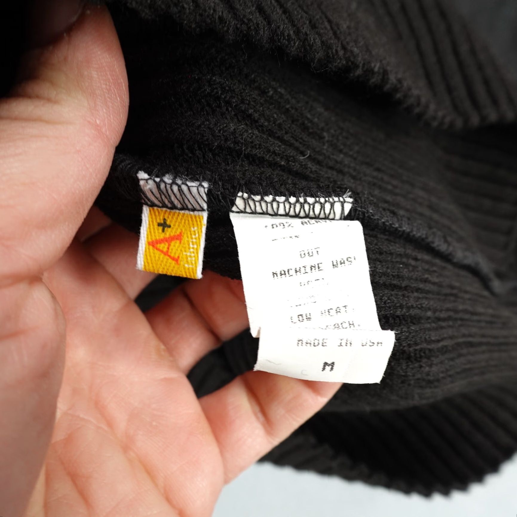 Vintage VINTAGE Horace Small Sweater Mens Medium Black Pullover V-Neck Tight-Knit Outdoor Size US M / EU 48-50 / 2 - 4 Thumbnail
