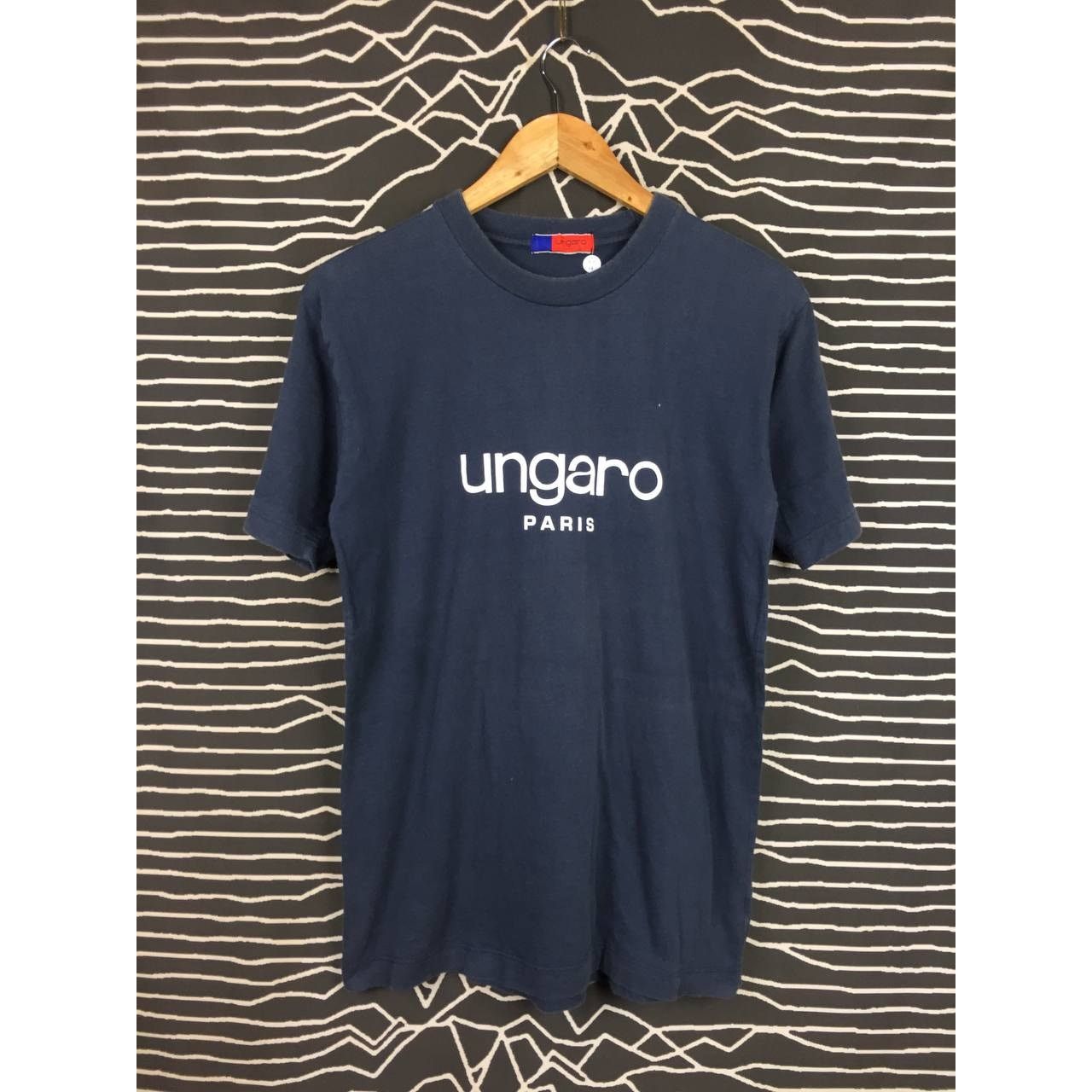 Emanuel Ungaro × Ungaro Paris × Vintage Vtg Ungaro Paris Luxury French Brand Casual Wear Tee Size US S / EU 44-46 / 1 - 1 Thumbnail