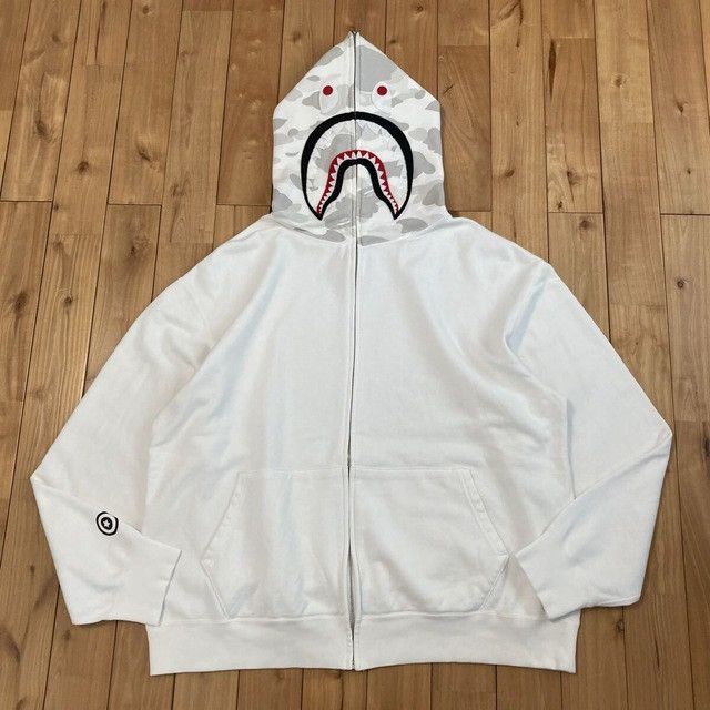 Bape BAPE White Camo Shark Full Zip Hoodie a bathing ape NIGO Size US XL / EU 56 / 4 - 2 Thumbnail