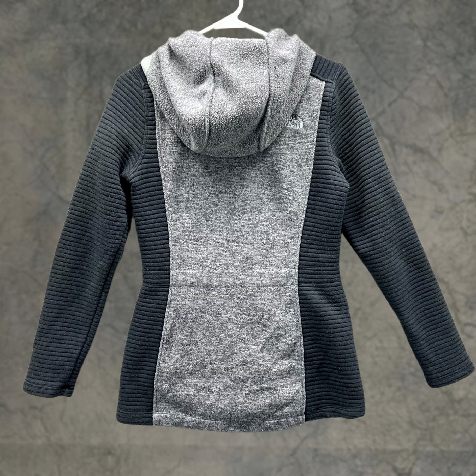 The North Face VINTAGE The North Face Hoodie Women Small Gray Fleece Full Zip Jacket Drawstring Ribbed Pattern: Solid, Logo, Size S / US 4 / IT 40 - 1 Thumbnail
