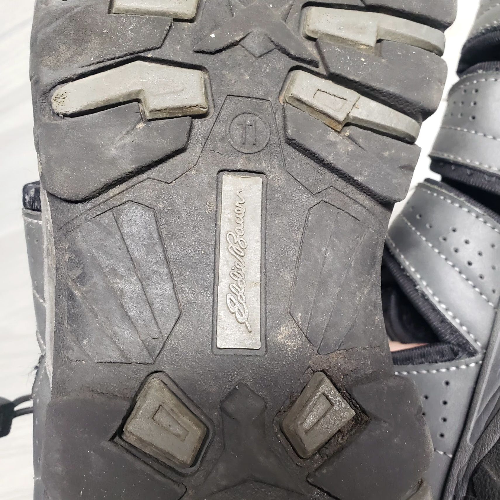 Eddie Bauer VINTAGE Eddie Bauer Sandals River Sandals Men M 11 Black Gray Hook & Loop Ankle Strap Shoes Adult Mens Size ONE SIZE - 7 Thumbnail