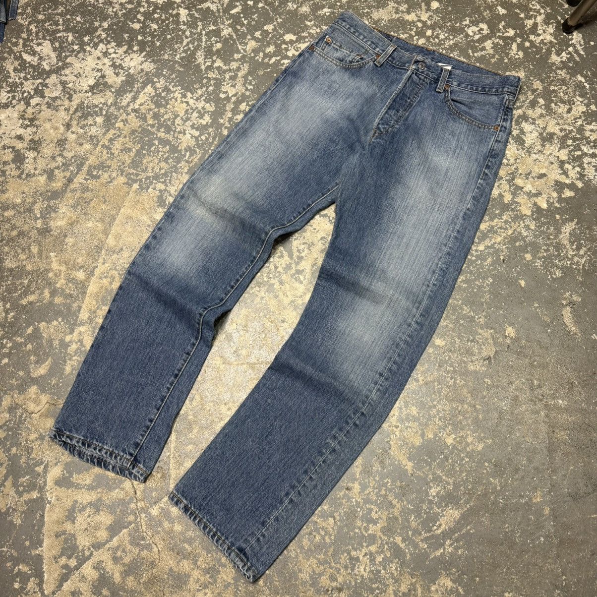 Levi's Vintage Levi’s 501 Button Fly Light Blue Denim Jeans Size US 33 - 8 Thumbnail