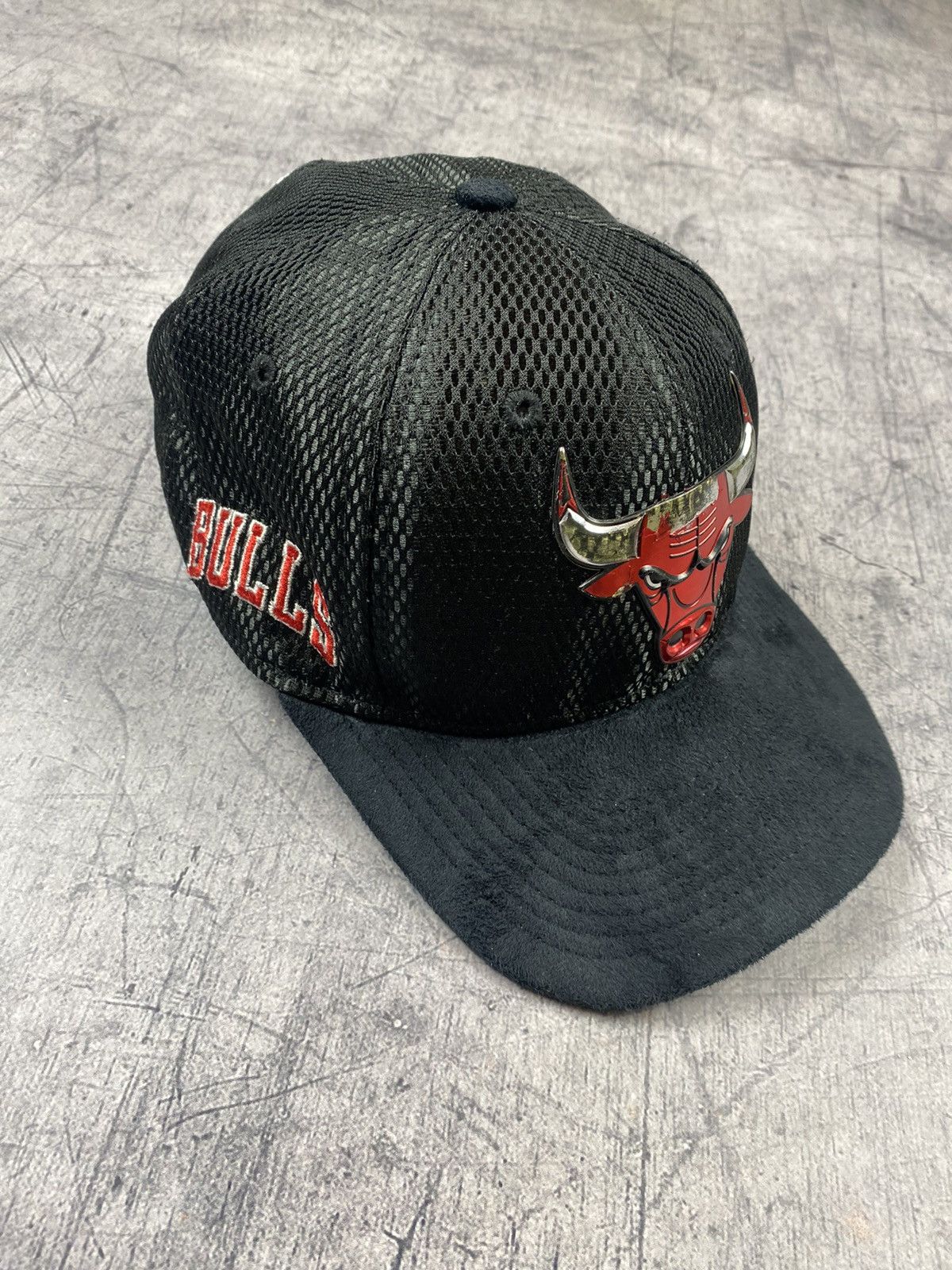 NBA × Vintage Vintage New Era Chicago Bulls NBA Basketball Cap Size ONE SIZE - 5 Thumbnail