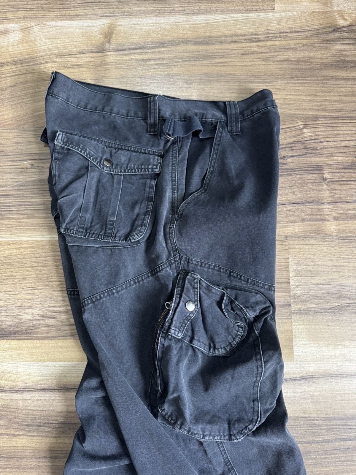 Japanese Brand Vintage Avant Garde Multi Pocket Grey Faded Pants Jeans Size US 31 - 11 Thumbnail