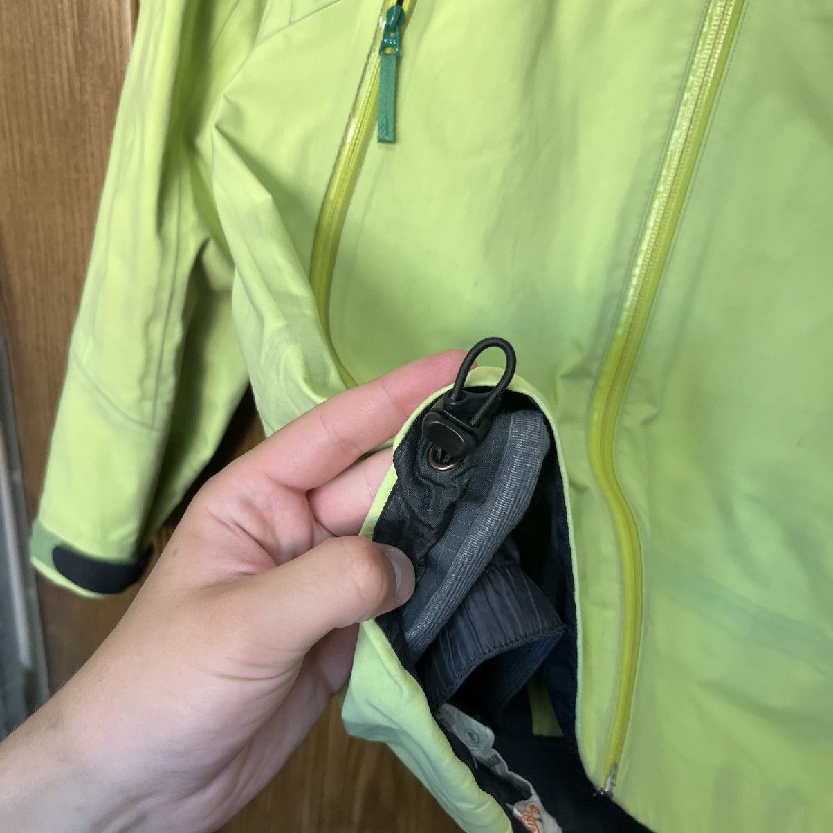 Arc'teryx Vintage Arc’teryx Gore Tex Recco Jacket Size US S / EU 44-46 / 1 - 14 Thumbnail