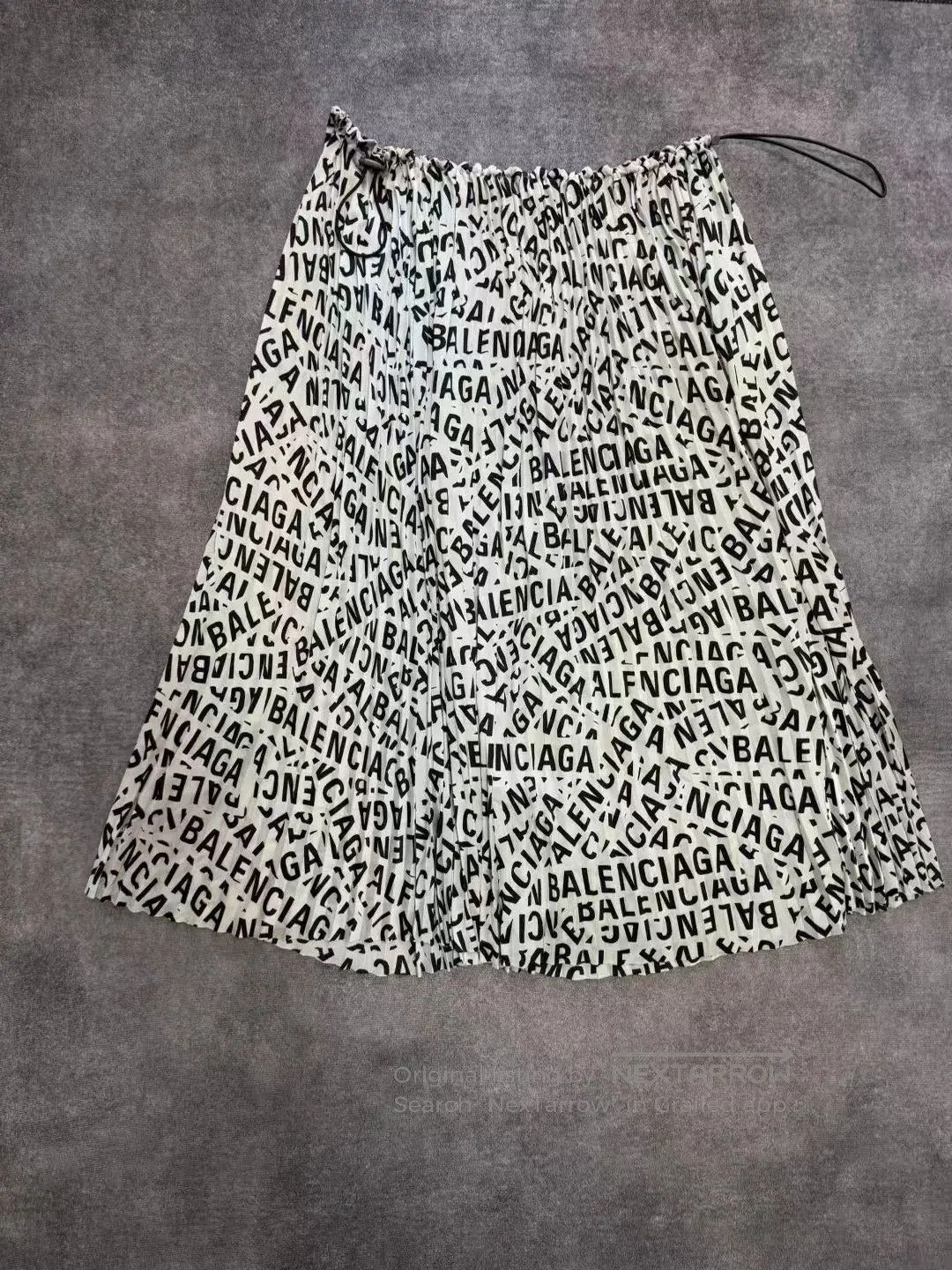 Balenciaga Balenciaga Logo Pleated Skirt. Size US 34 / EU 50 - 2 Thumbnail