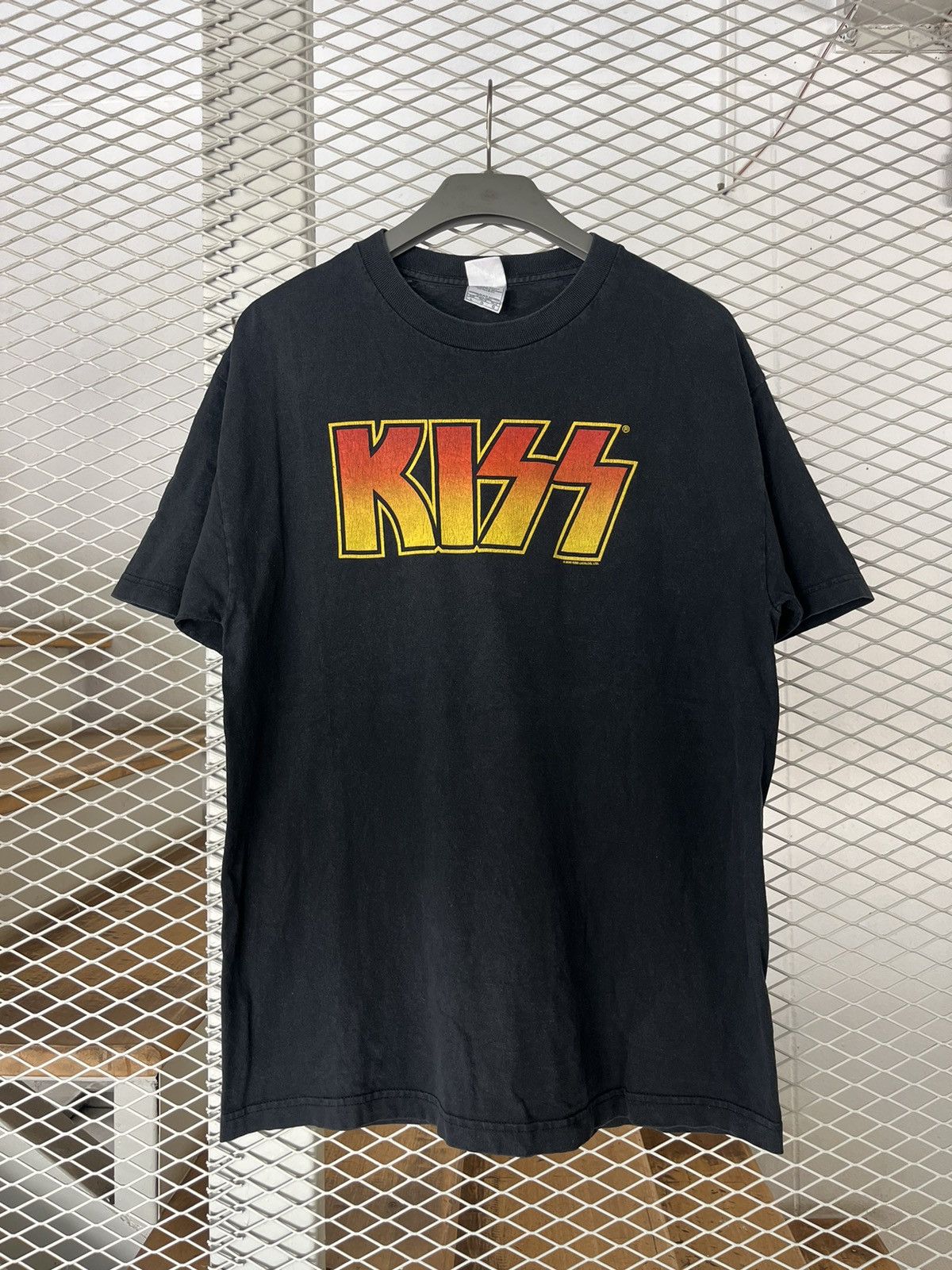 Band Tees × KISS × Vintage Vintage KISS ( box Logo ) band 2005’s kiss catalog Tshirt Size US L / EU 52-54 / 3 - 2 Thumbnail