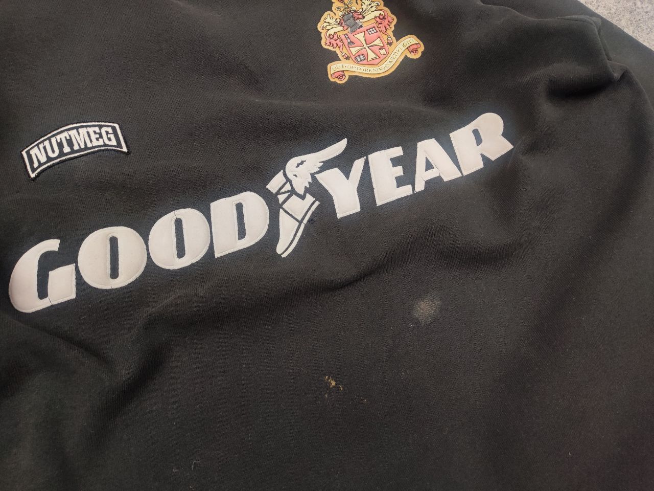 Nutmeg Rare Vintage 95's Wolverhampton Wanderers Nutmeg Sweatshirt Size US L / EU 52-54 / 3 - 14 Thumbnail