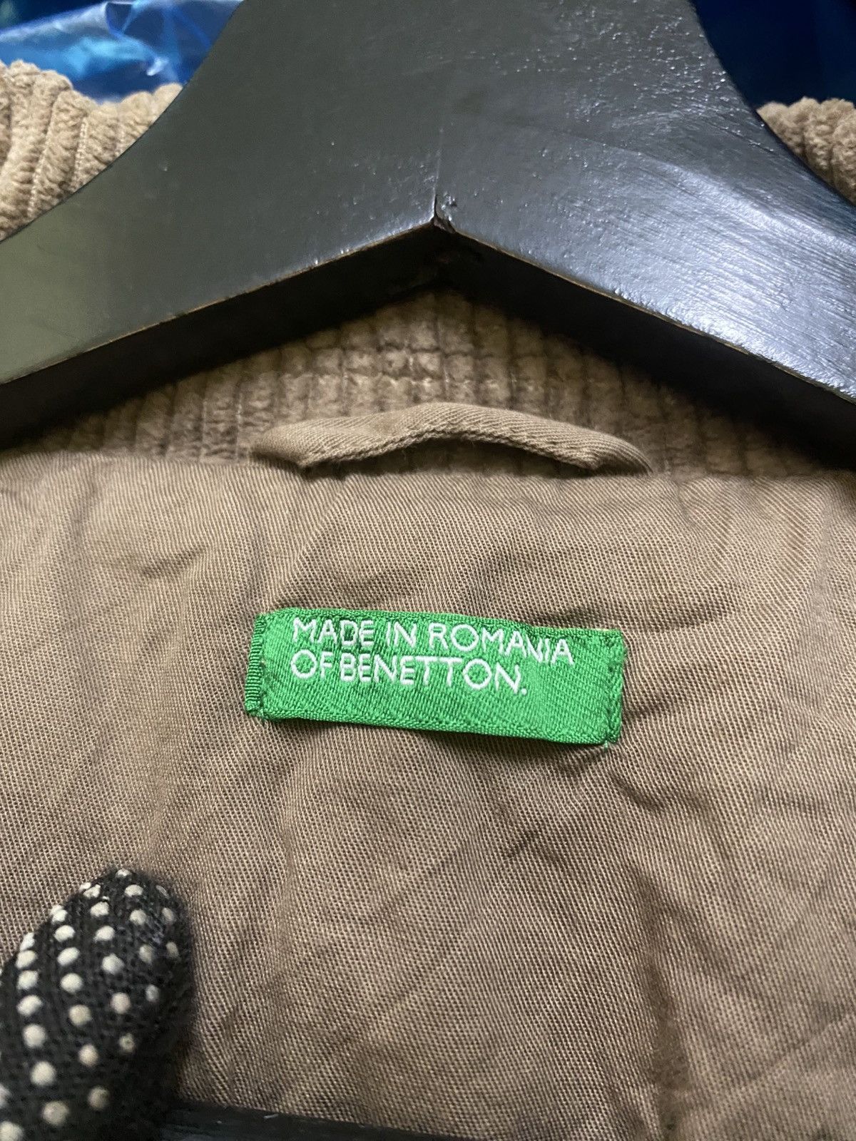 Benetton Vintage Benetton Brown Corduroy Blazer Made in Romania Size US M / EU 48-50 / 2 - 7 Thumbnail