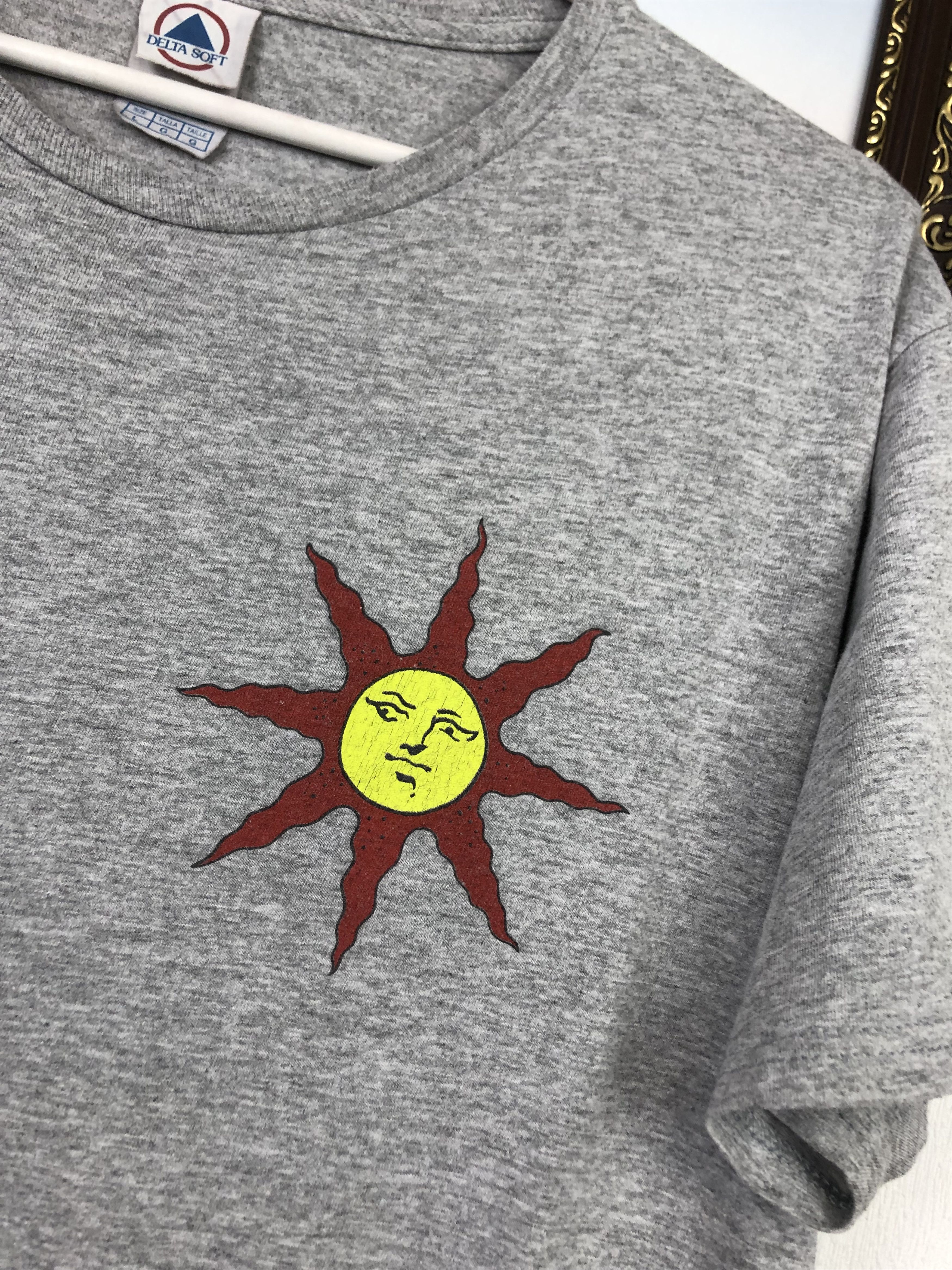 Vintage Vintage Dark Souls Game Solaire of Astora Praise the Sun Size US M / EU 48-50 / 2 - 4 Thumbnail