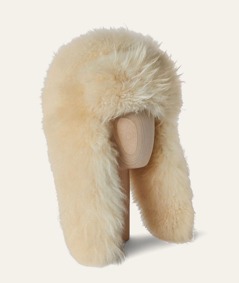Loro Piana o1srvl11e0325 FAN5369 Size: OS Masha Hat / Cap in Cream Size ONE SIZE - 1 Thumbnail