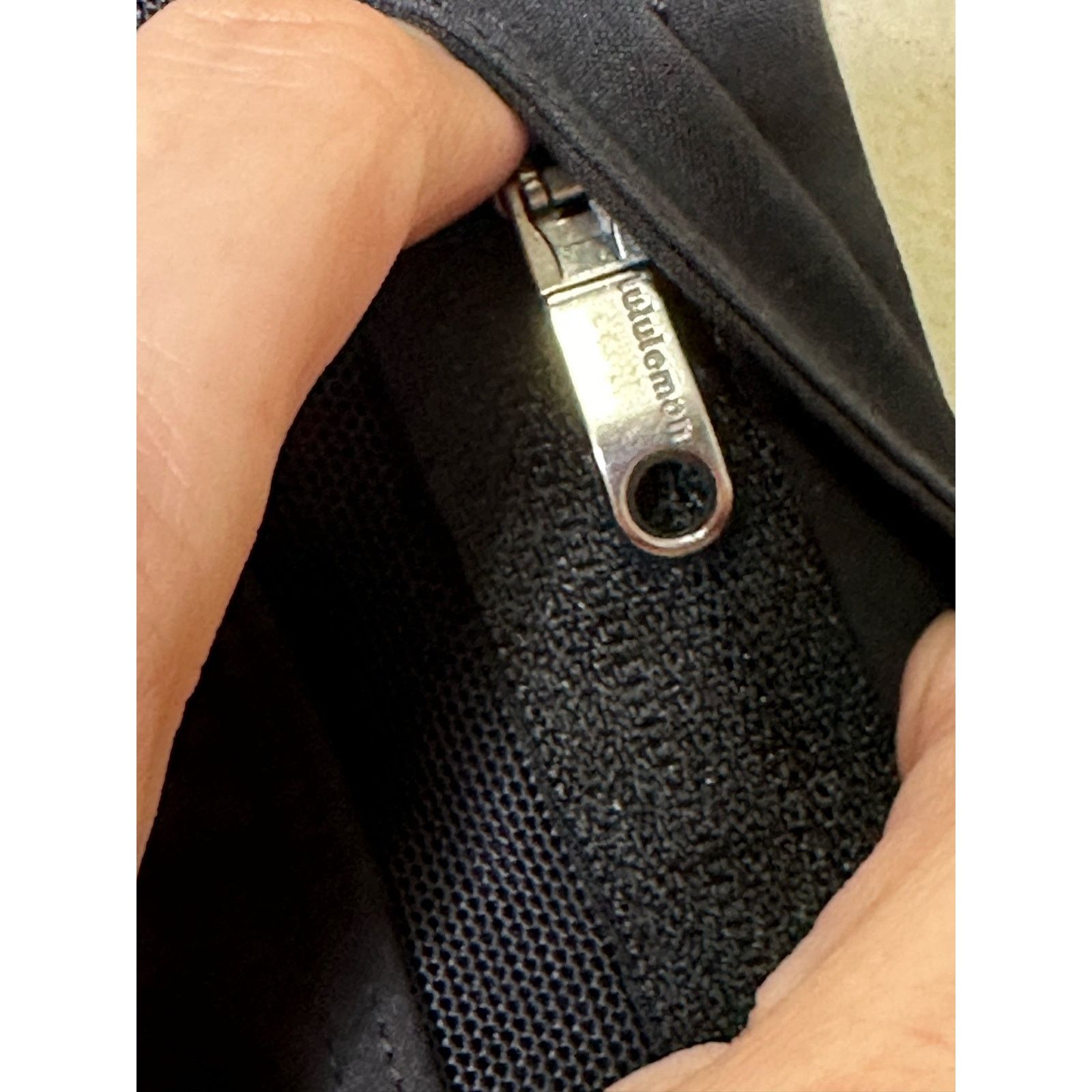 Lululemon Lululemon black active shorts size 29 Size US 36 / EU 52 - 6 Thumbnail