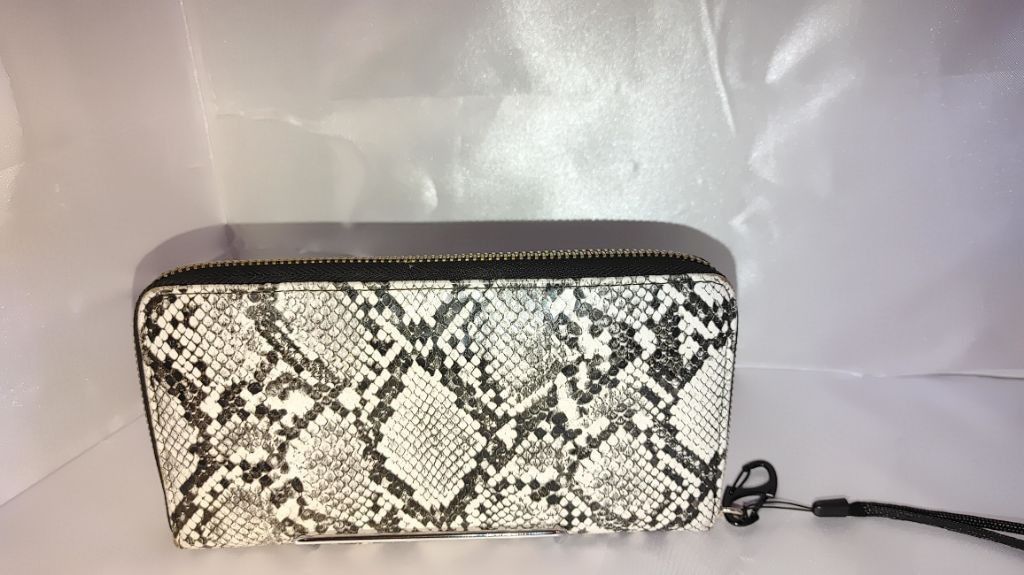 Steve Madden Steve Madden Zippered Wallet Size ONE SIZE - 3 Thumbnail