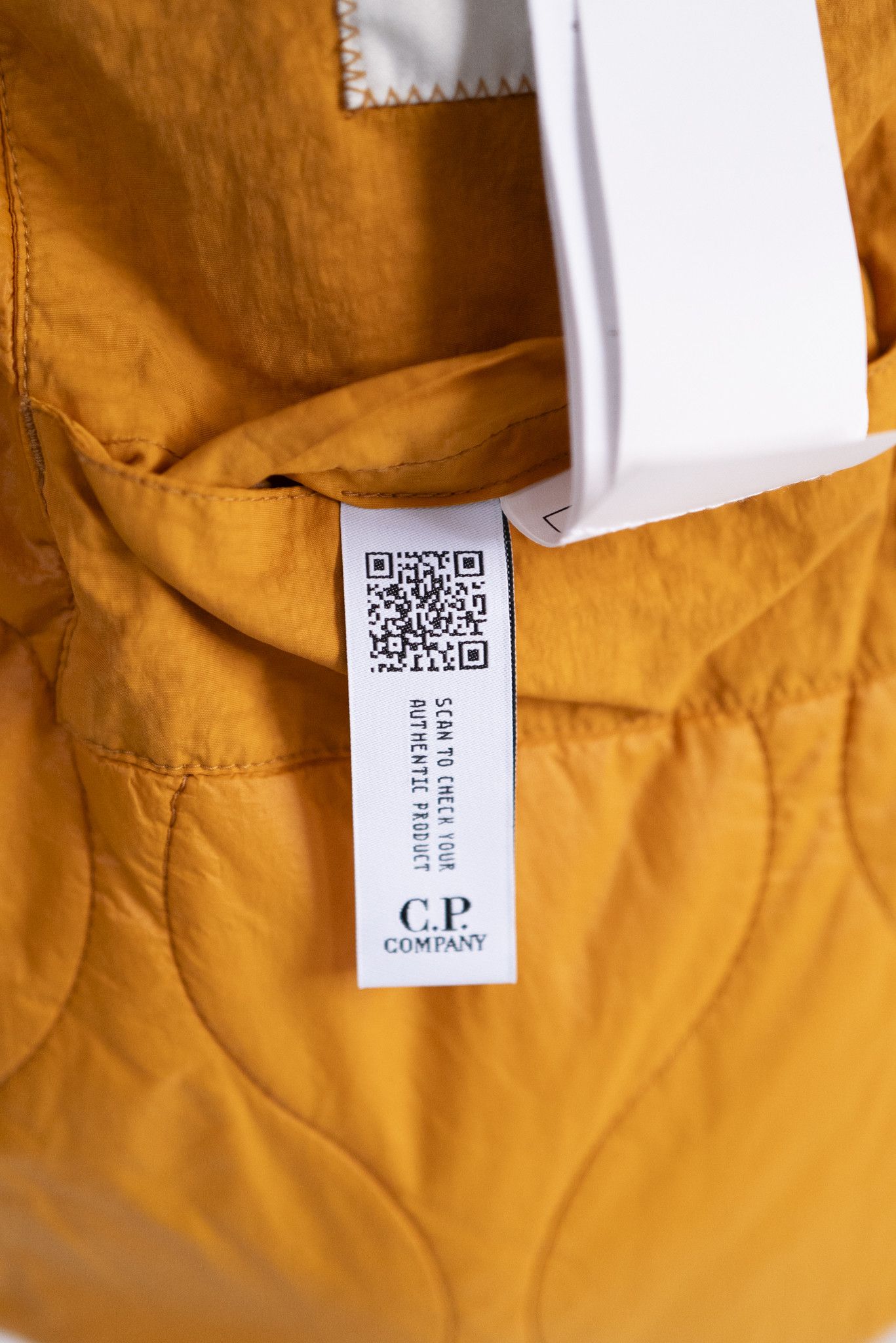 C.P. Company C.P. COMPANY QUILTED BOMBER ORANGE SZ L Size US L / EU 52-54 / 3 - 8 Thumbnail