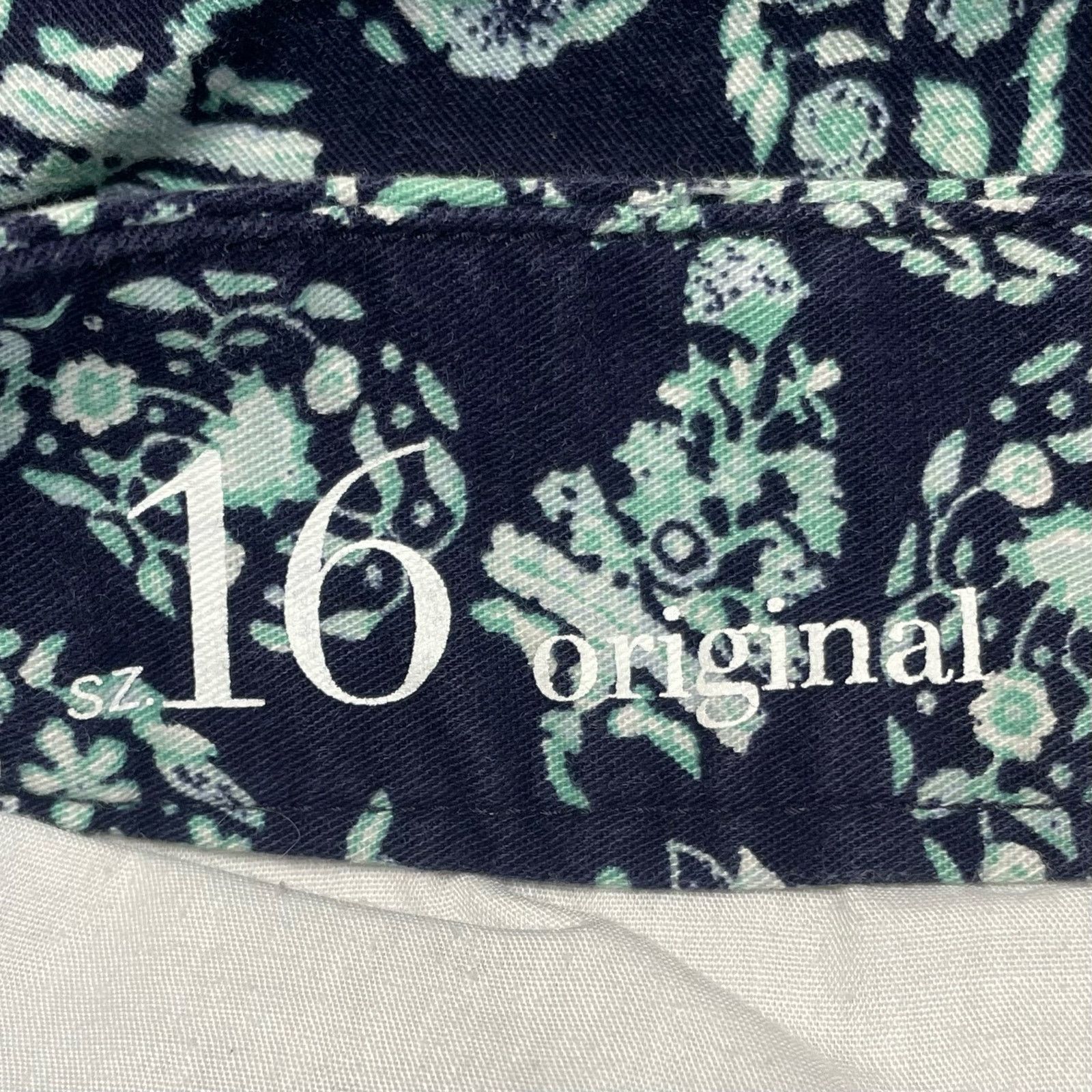 Loft NWOT Loft Cotton Paisley Shorts Size 38" / US 16 / IT 52 - 4 Thumbnail