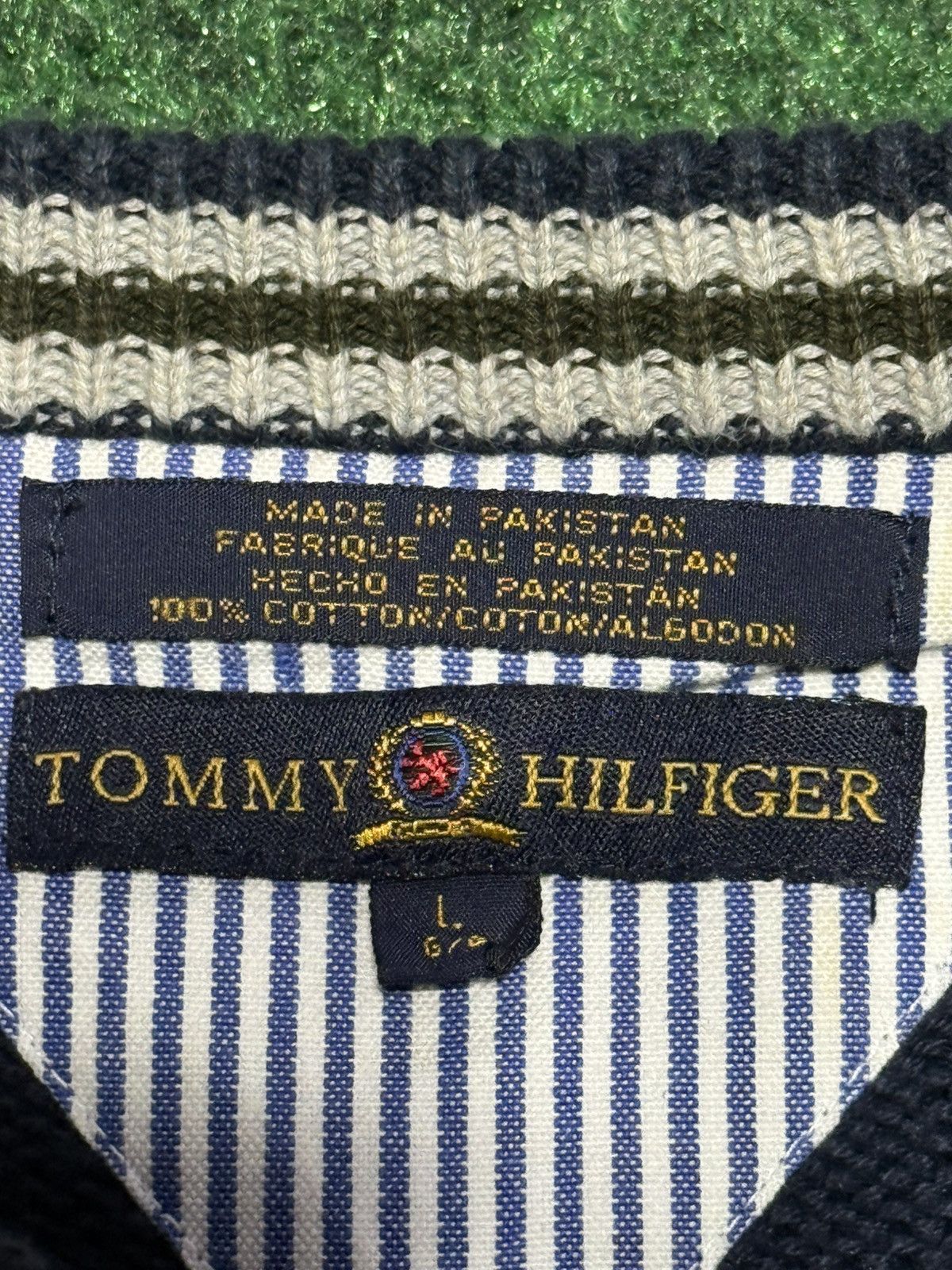 Tommy Hilfiger Vintage Tommy Hilfiger Crested Knit Sweater Size US L / EU 52-54 / 3 - 3 Thumbnail