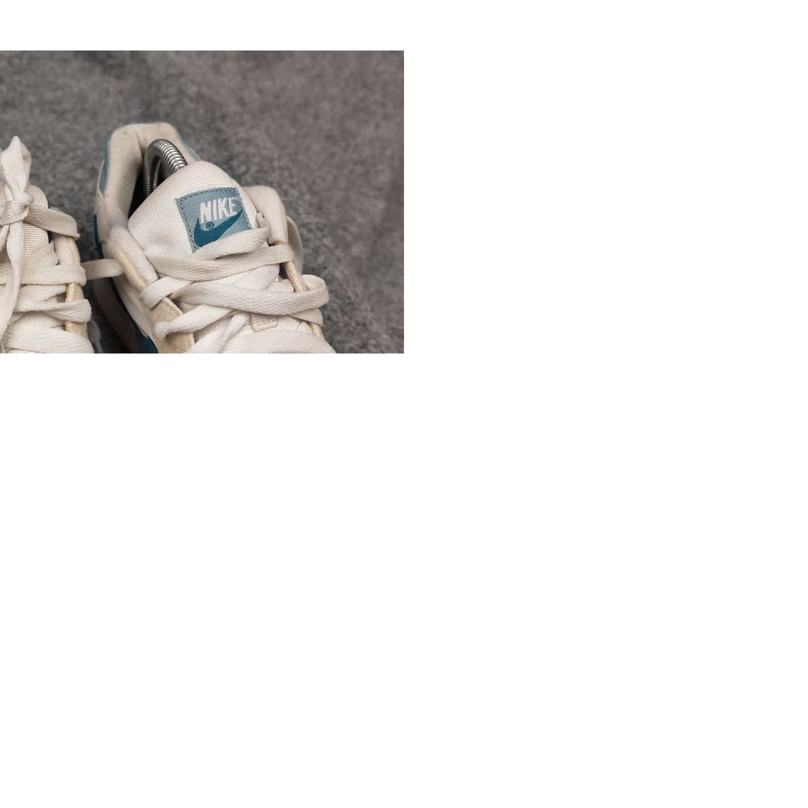 Nike VINTAGE Nike Outburst Sneaker Womens 8 White Blue 90s Casual Canvas Low Top Vintage 96's Nike Outburst Sneakers Size US 8 / IT 38 - 12 Thumbnail