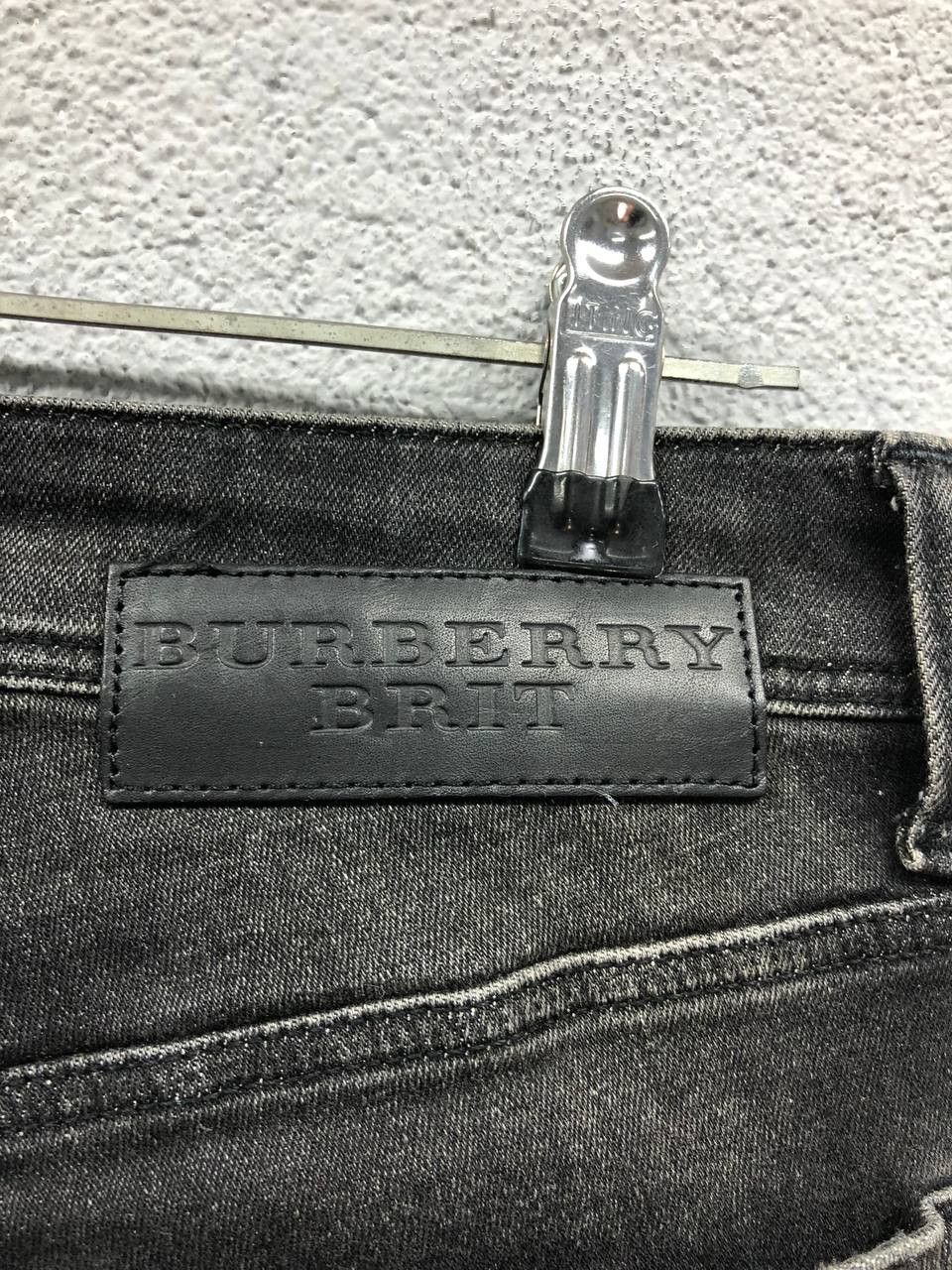 Burberry Burberry brit womens skinny jeans W 32 Size 32" / US 10 / IT 46 - 10 Thumbnail