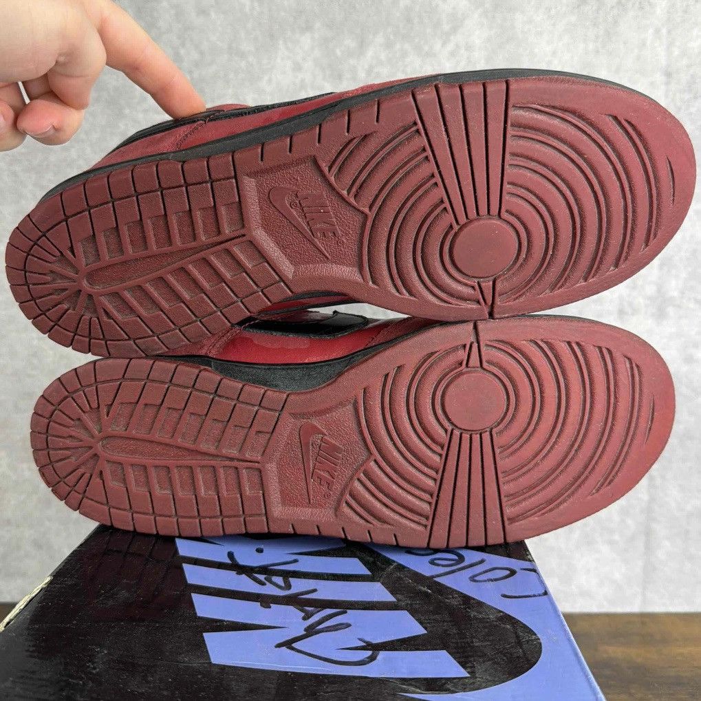 Nike Nike SB Dunk Low Pro Milli Vanilli 304292-602 Red Black Mens Size US 11.5 / EU 44-45 - 7 Thumbnail
