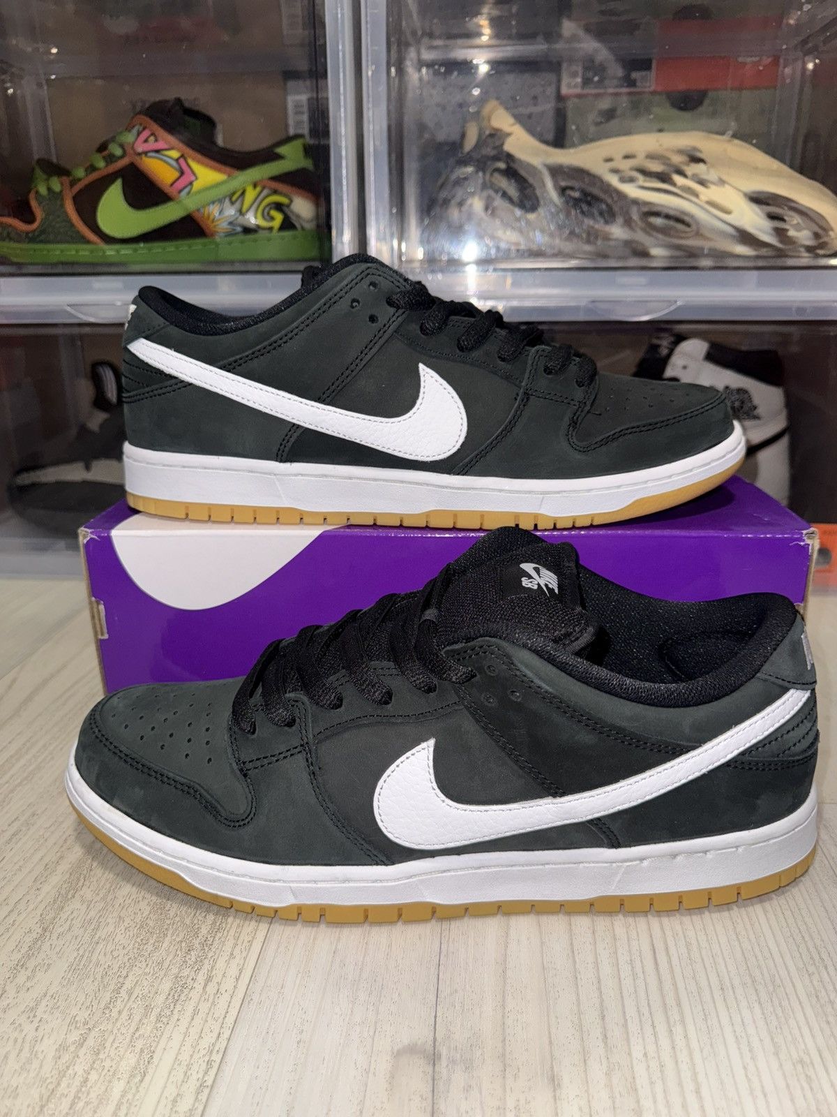 Nike SB Nike SB Dunk Low Pro Black Gum Size US 12 / EU 45 - 2 Thumbnail