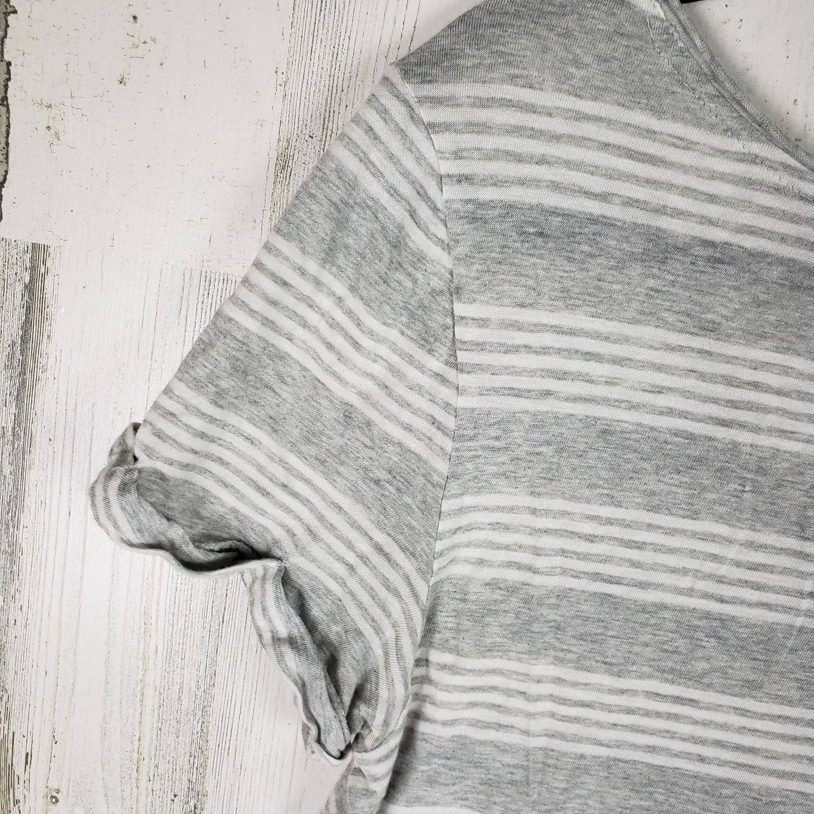Aeropostale Aero Seriously Soft Perfect Gray & White Striped Tee Small Size S / US 4 / IT 40 - 9 Thumbnail