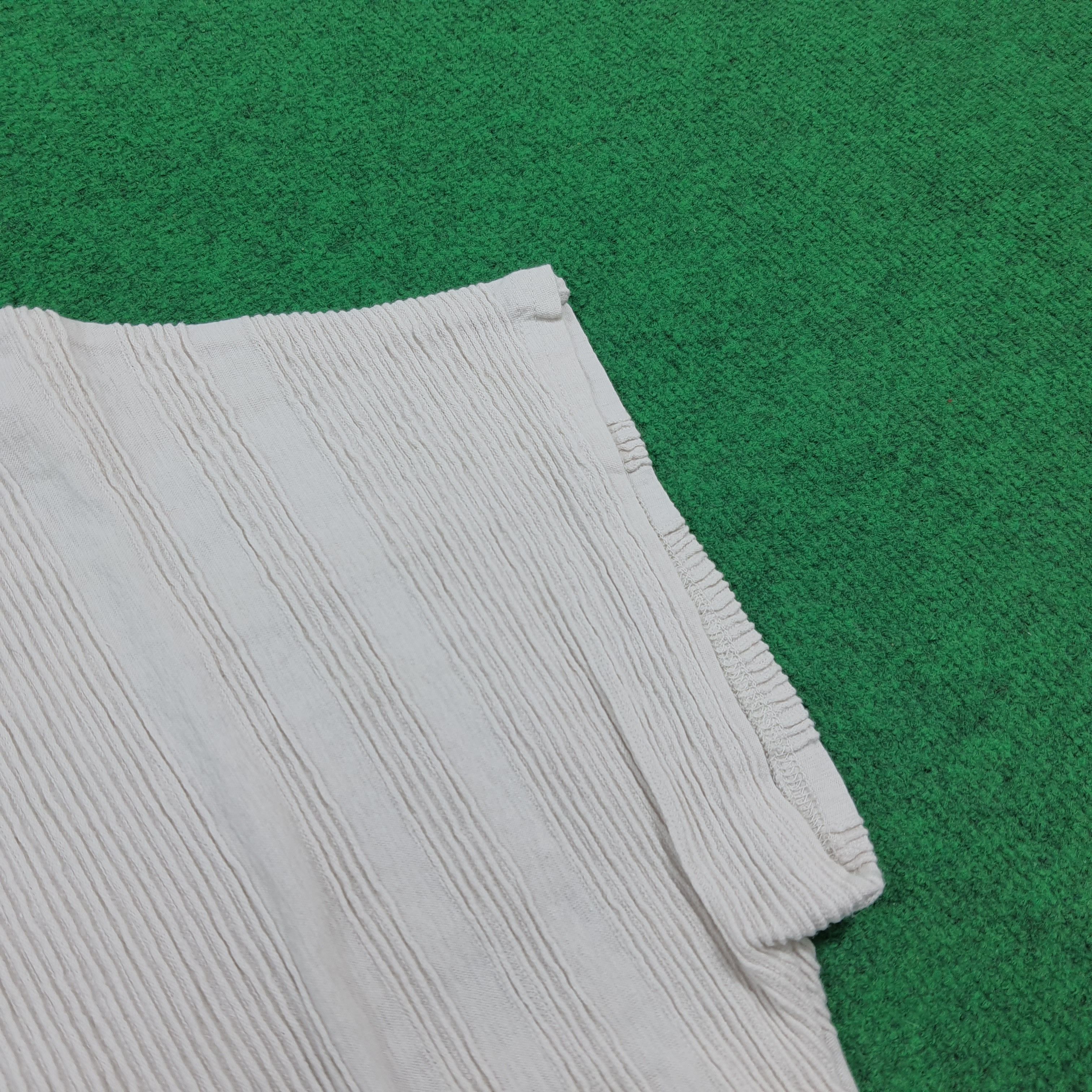 Issey Miyake Plantation Issey Miyake Seersucker Pleated Blouse C301N72 Size M / US 6-8 / IT 42-44 - 5 Thumbnail